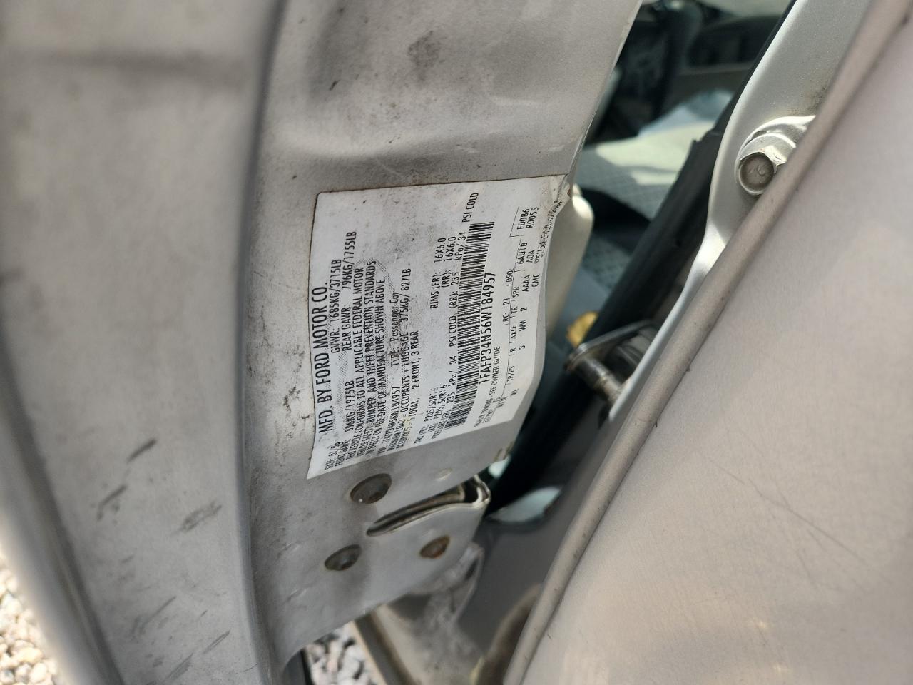 2006 Ford Focus Zx4 Silver vin: 1FAFP34N56W184957