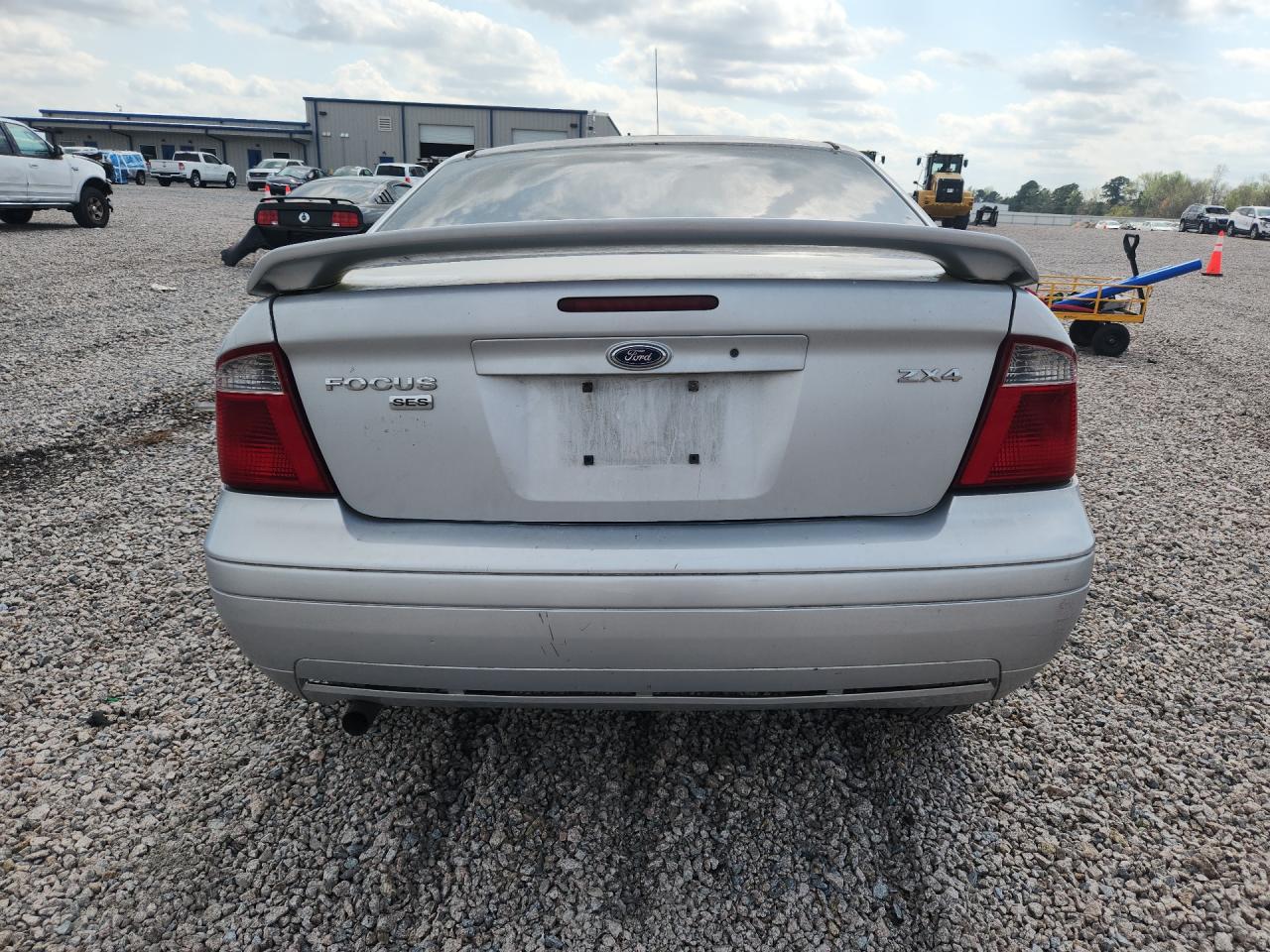 2006 Ford Focus Zx4 Silver vin: 1FAFP34N56W184957
