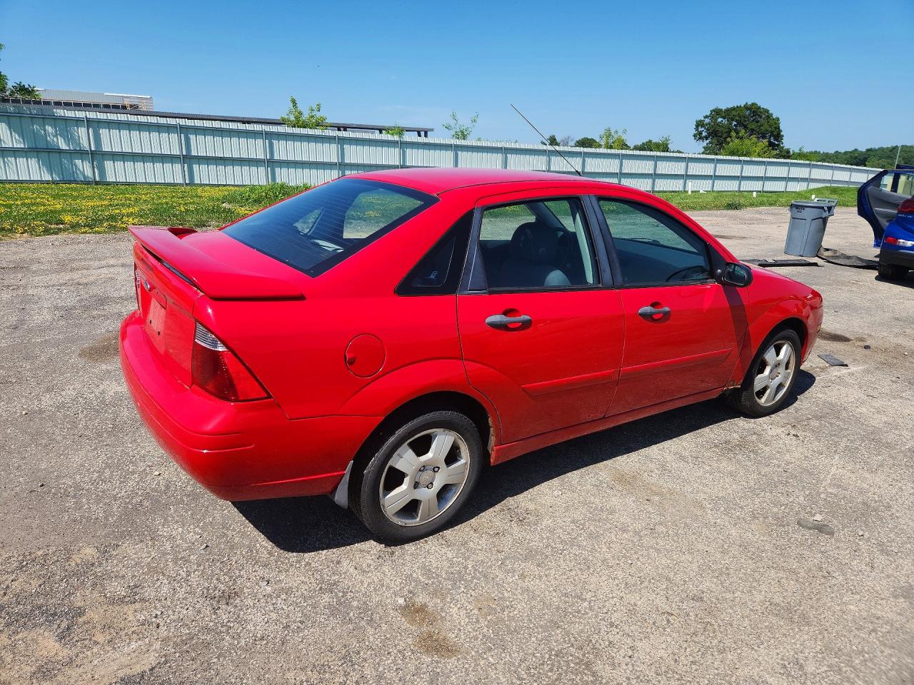 2007 Ford Focus Zx4 Red vin: 1FAFP34N57W115526