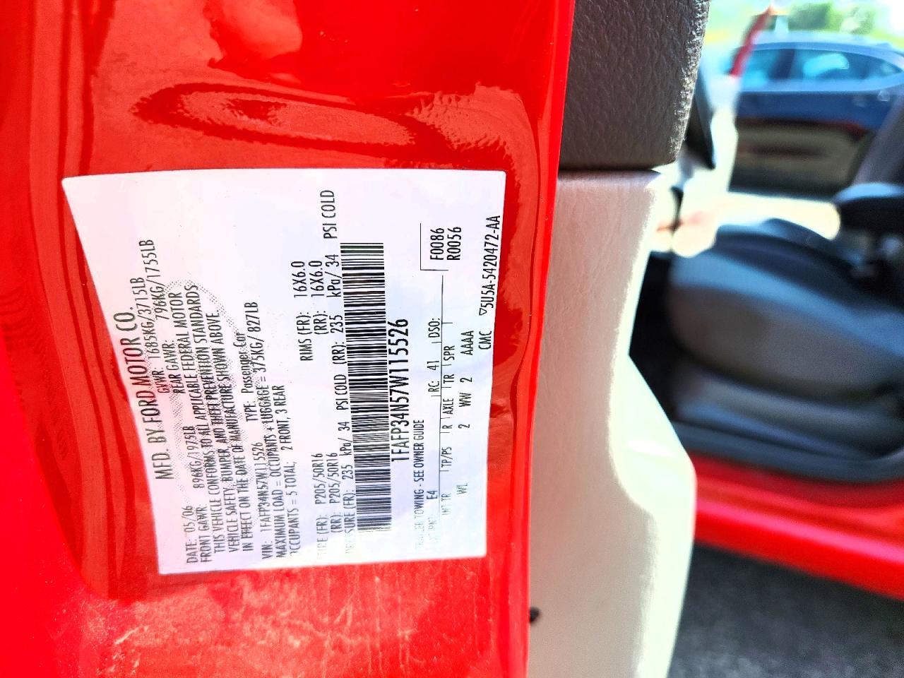 2007 Ford Focus Zx4 Red vin: 1FAFP34N57W115526