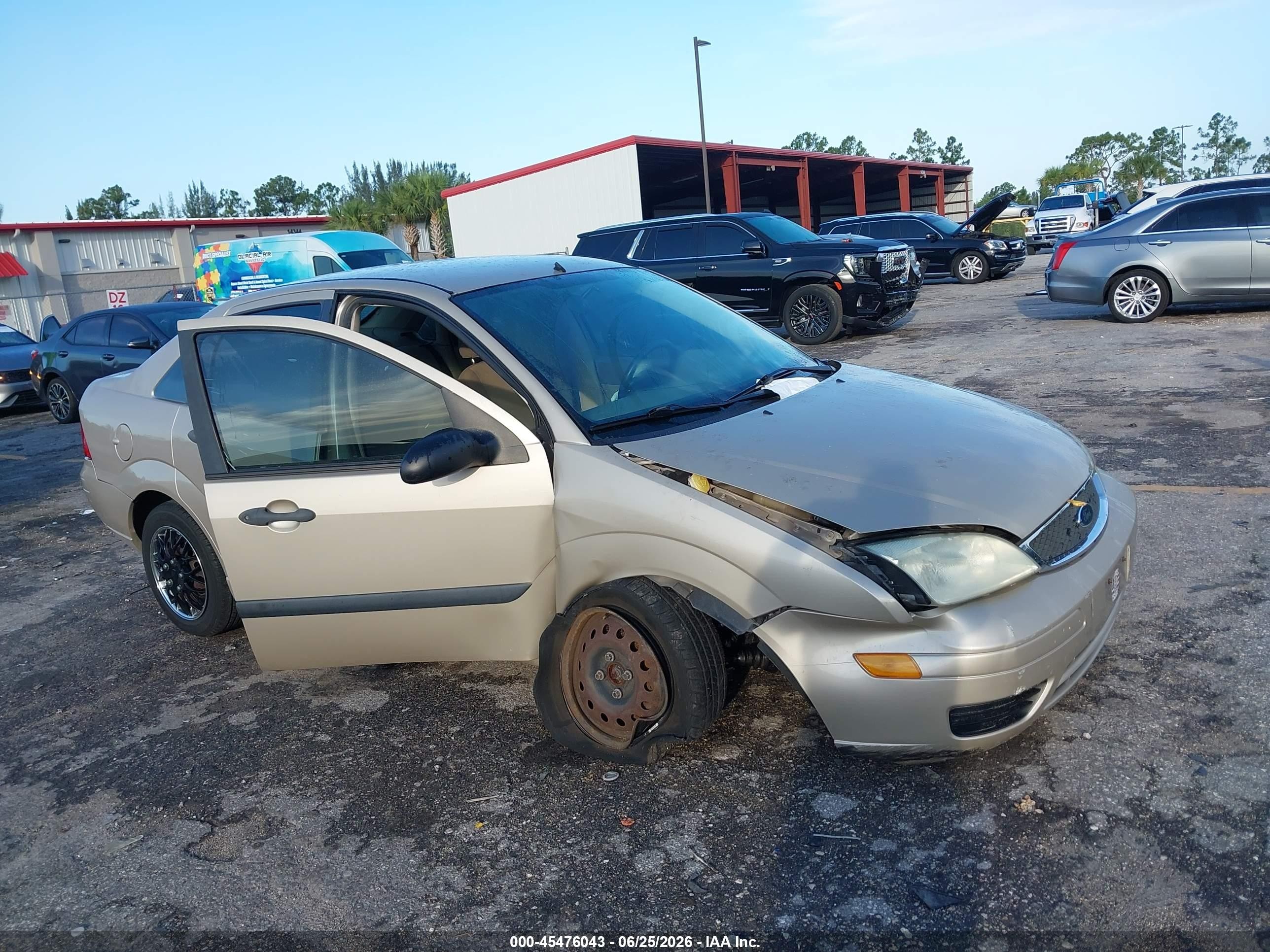 2007 Ford Focus S/se/ses Cream vin: 1FAFP34N57W169893