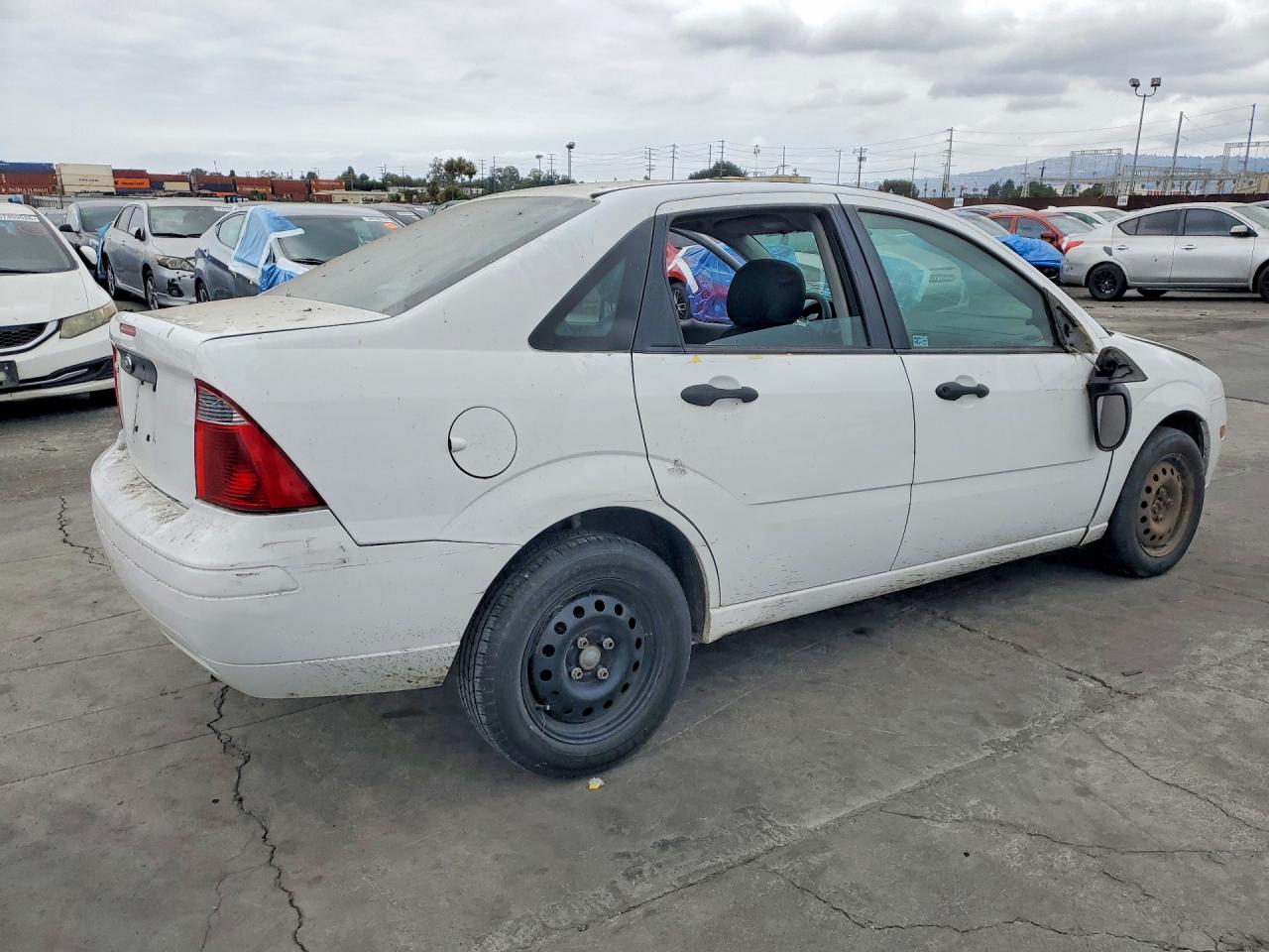 2007 Ford Focus Zx4 White vin: 1FAFP34N57W173670