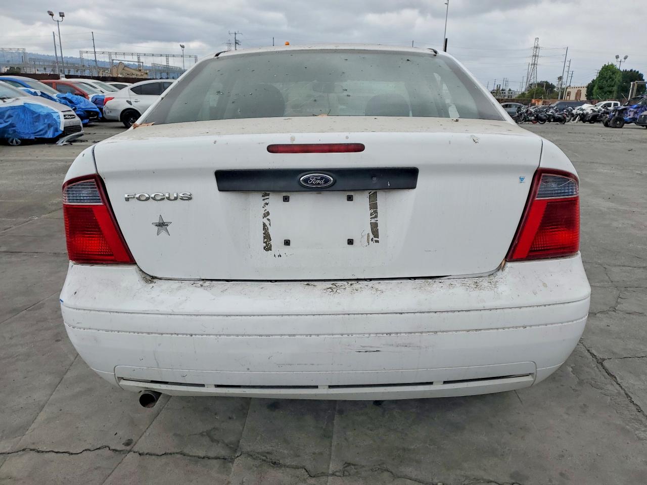 2007 Ford Focus Zx4 White vin: 1FAFP34N57W173670