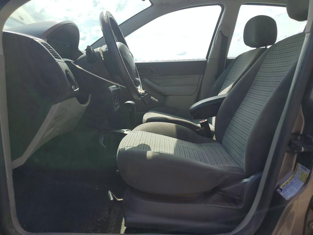 2007 Ford Focus Zx4 Gray vin: 1FAFP34N57W191134