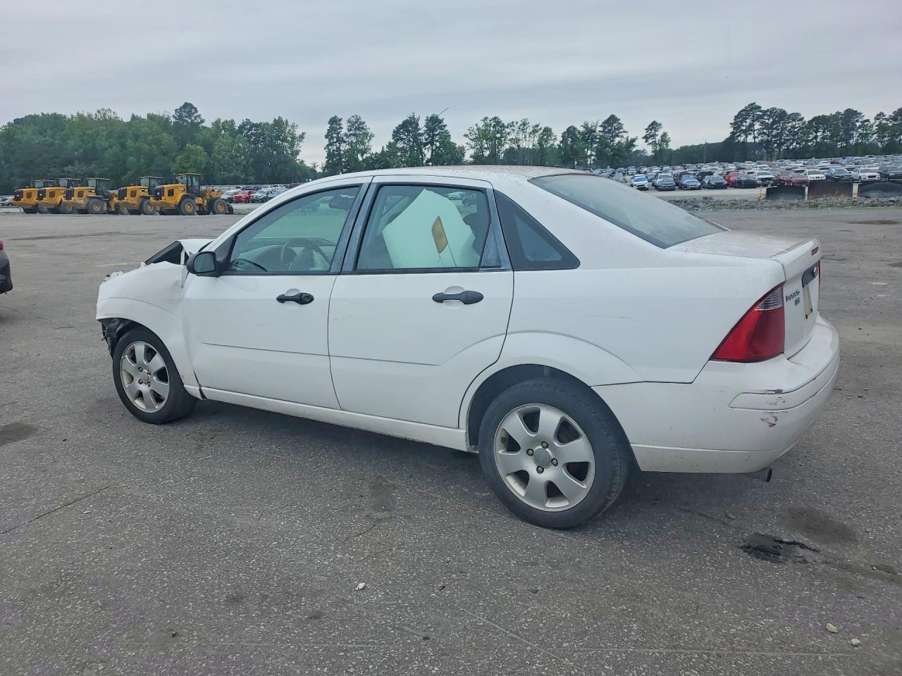 2007 Ford Focus Zx4 White vin: 1FAFP34N57W194874
