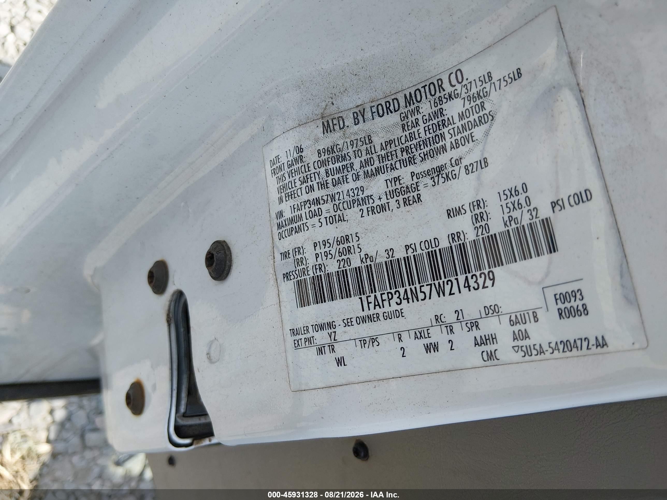 2007 Ford Focus S/se/ses White vin: 1FAFP34N57W214329