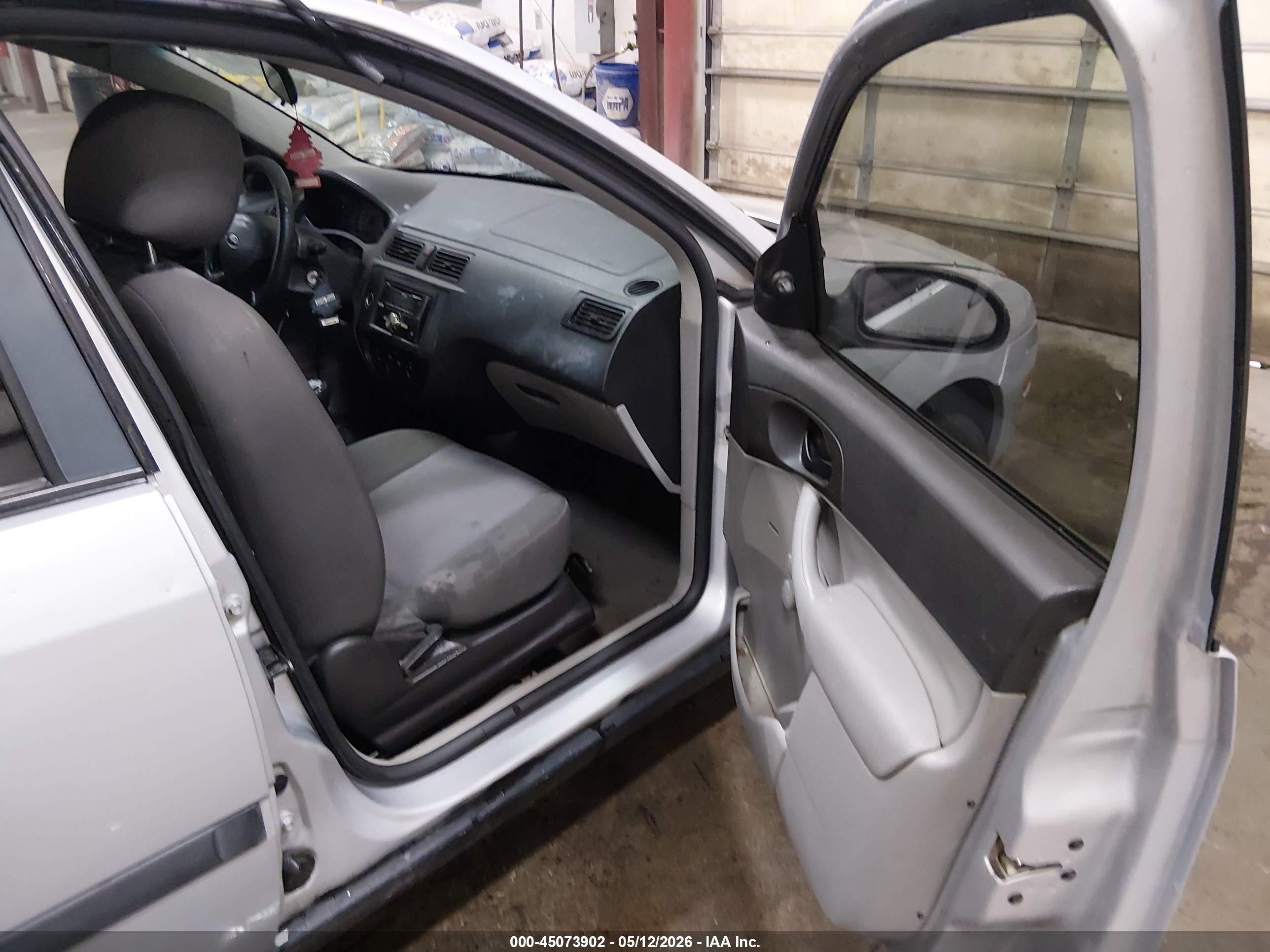 2007 Ford Focus S/se/ses Gray vin: 1FAFP34N57W239151