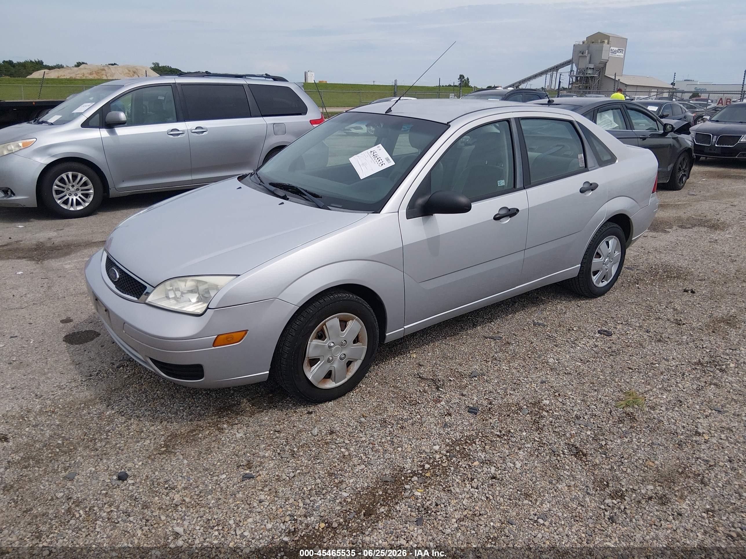 2007 Ford Focus S/se/ses Gray vin: 1FAFP34N57W316603