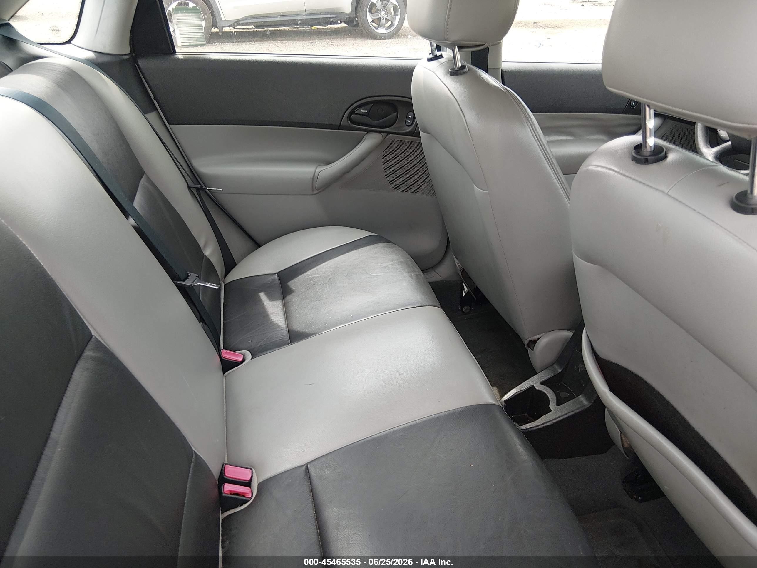 2007 Ford Focus S/se/ses Gray vin: 1FAFP34N57W316603