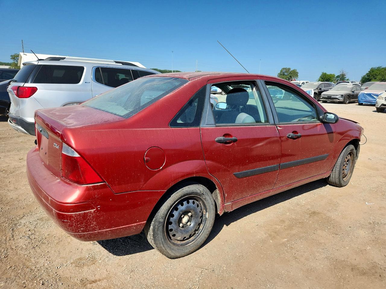 2005 Ford Focus Zx4 Burgundy vin: 1FAFP34N65W130825