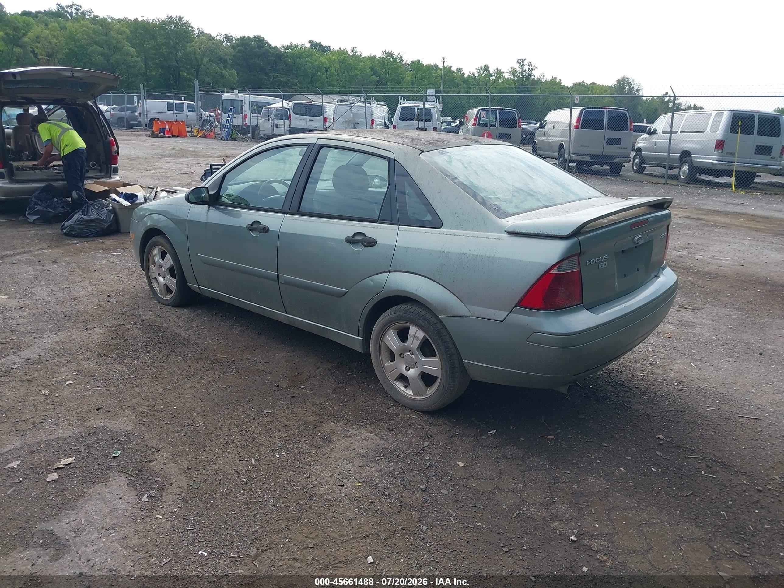 2005 Ford Focus Zx4 Gray vin: 1FAFP34N65W148144
