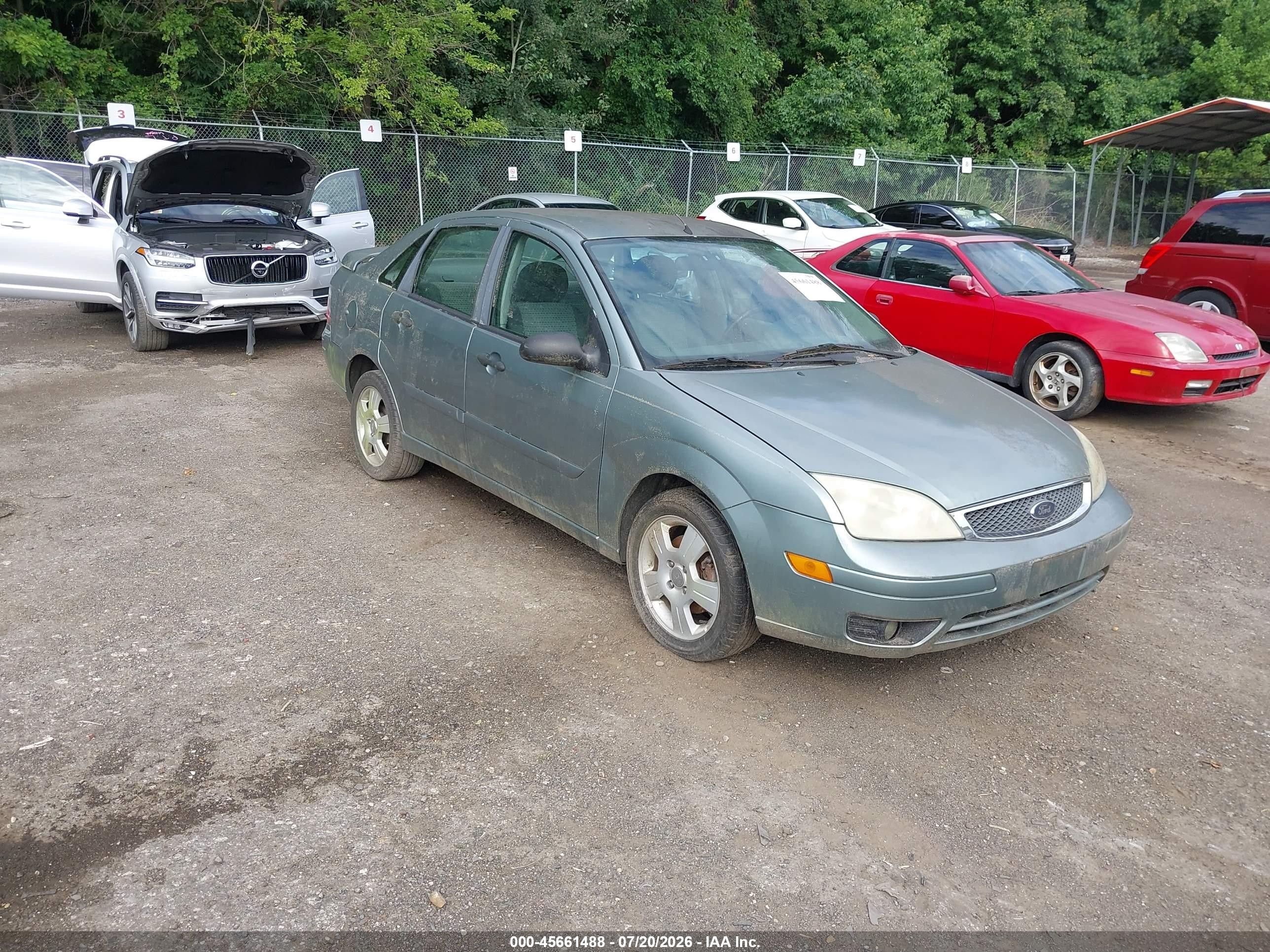 2005 Ford Focus Zx4 Gray vin: 1FAFP34N65W148144