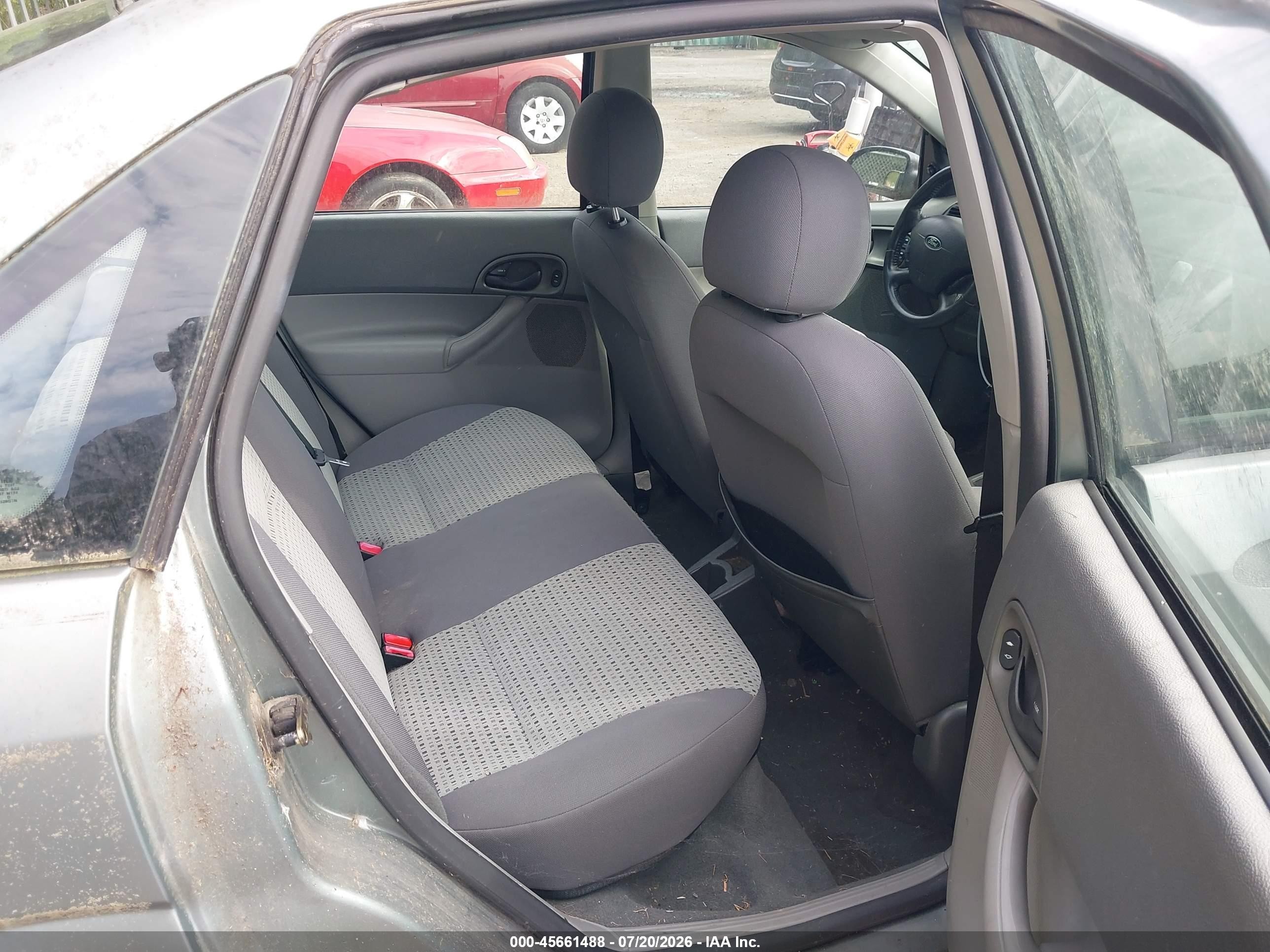 2005 Ford Focus Zx4 Gray vin: 1FAFP34N65W148144