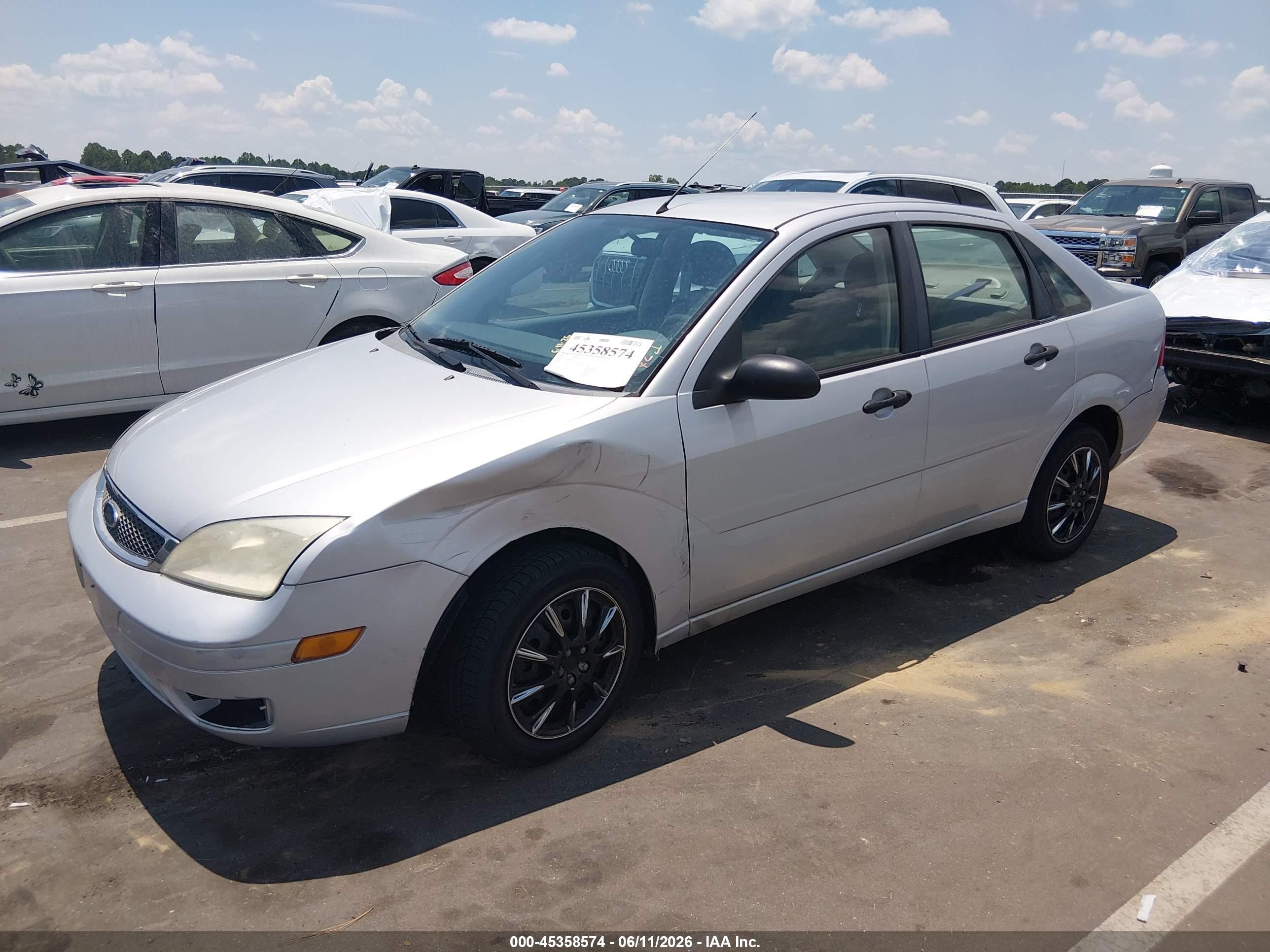 2005 Ford Focus Zx4 Silver vin: 1FAFP34N65W175151
