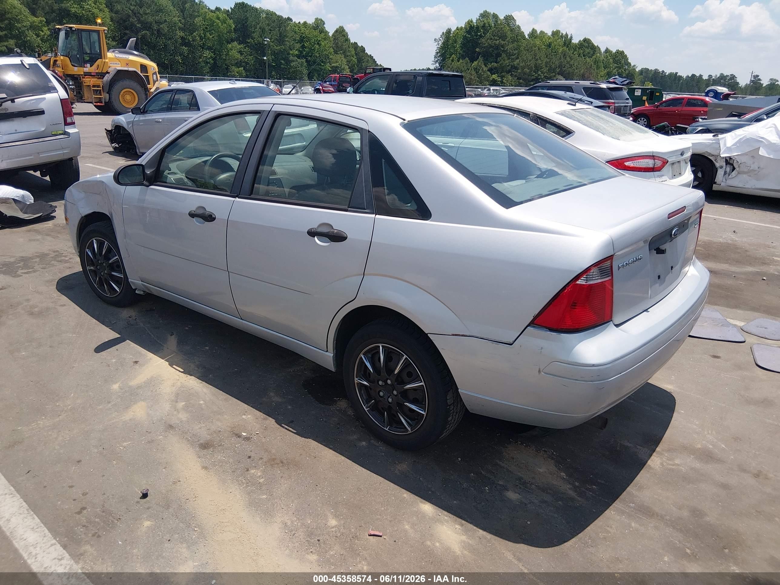 2005 Ford Focus Zx4 Silver vin: 1FAFP34N65W175151
