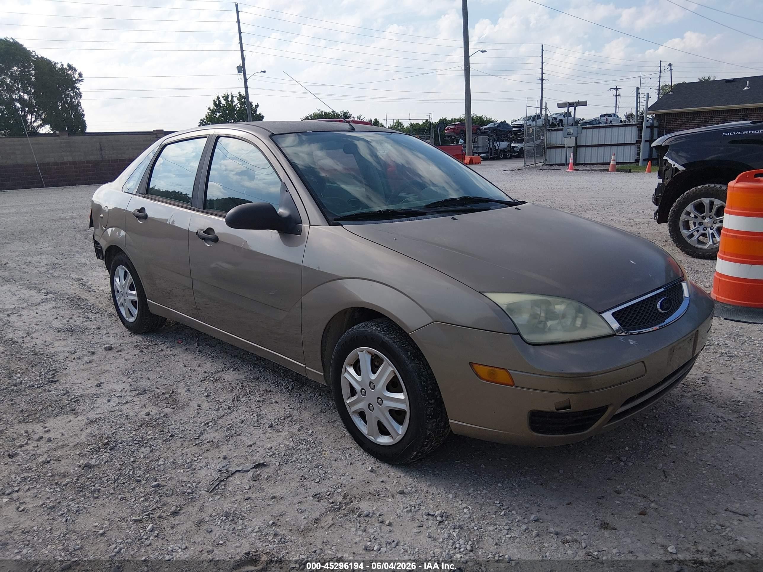 2005 Ford Focus Zx4 Бежевый vin: 1FAFP34N65W179443