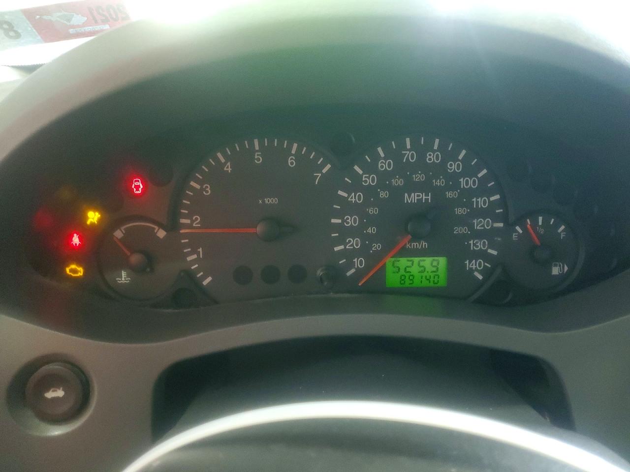 2005 Ford Focus Zx4 White vin: 1FAFP34N65W237812