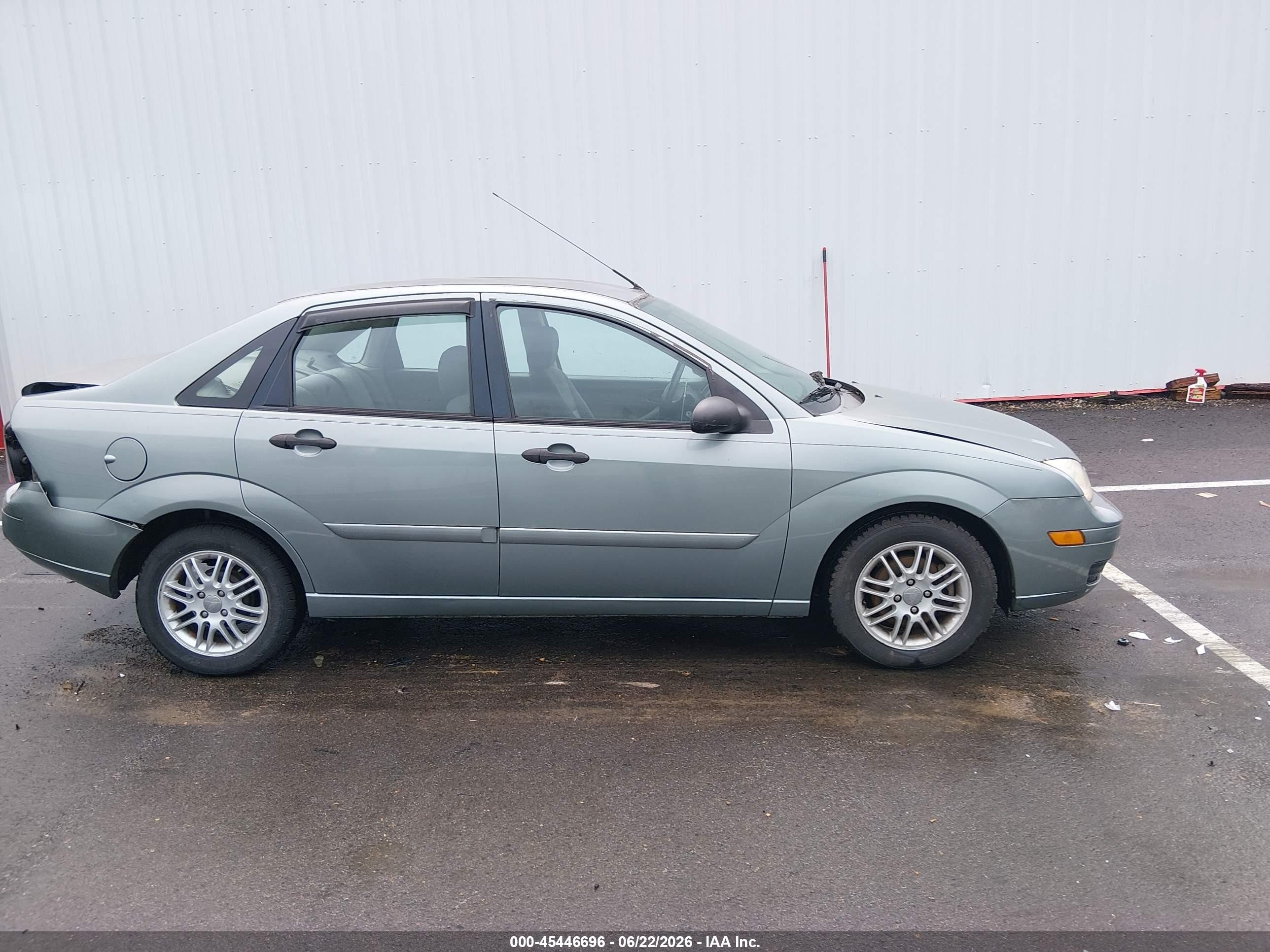 2005 Ford Focus Zx4 Зеленый vin: 1FAFP34N65W256294
