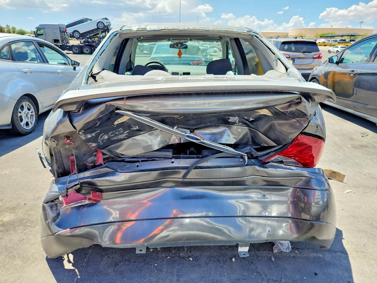 2005 Ford Focus Zx4 Gray vin: 1FAFP34N65W271359