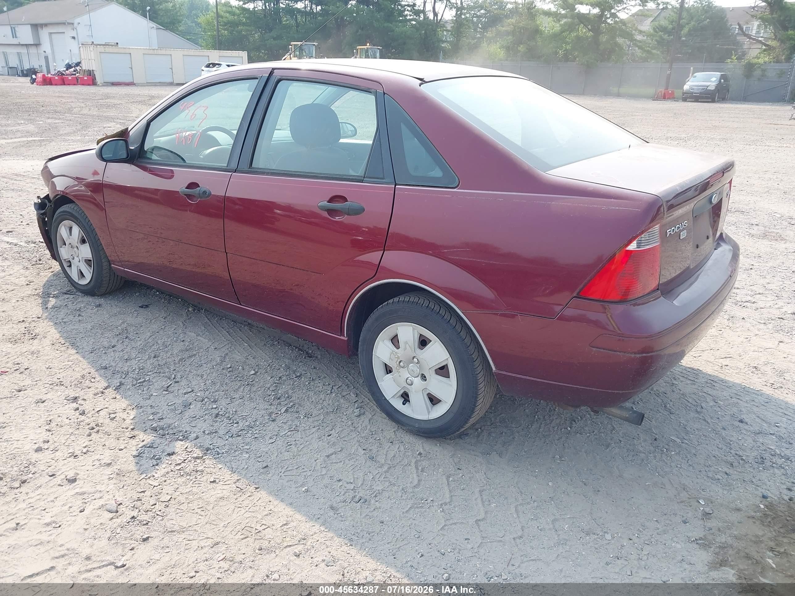 2006 Ford Focus Zx4 Burgundy vin: 1FAFP34N66W164670