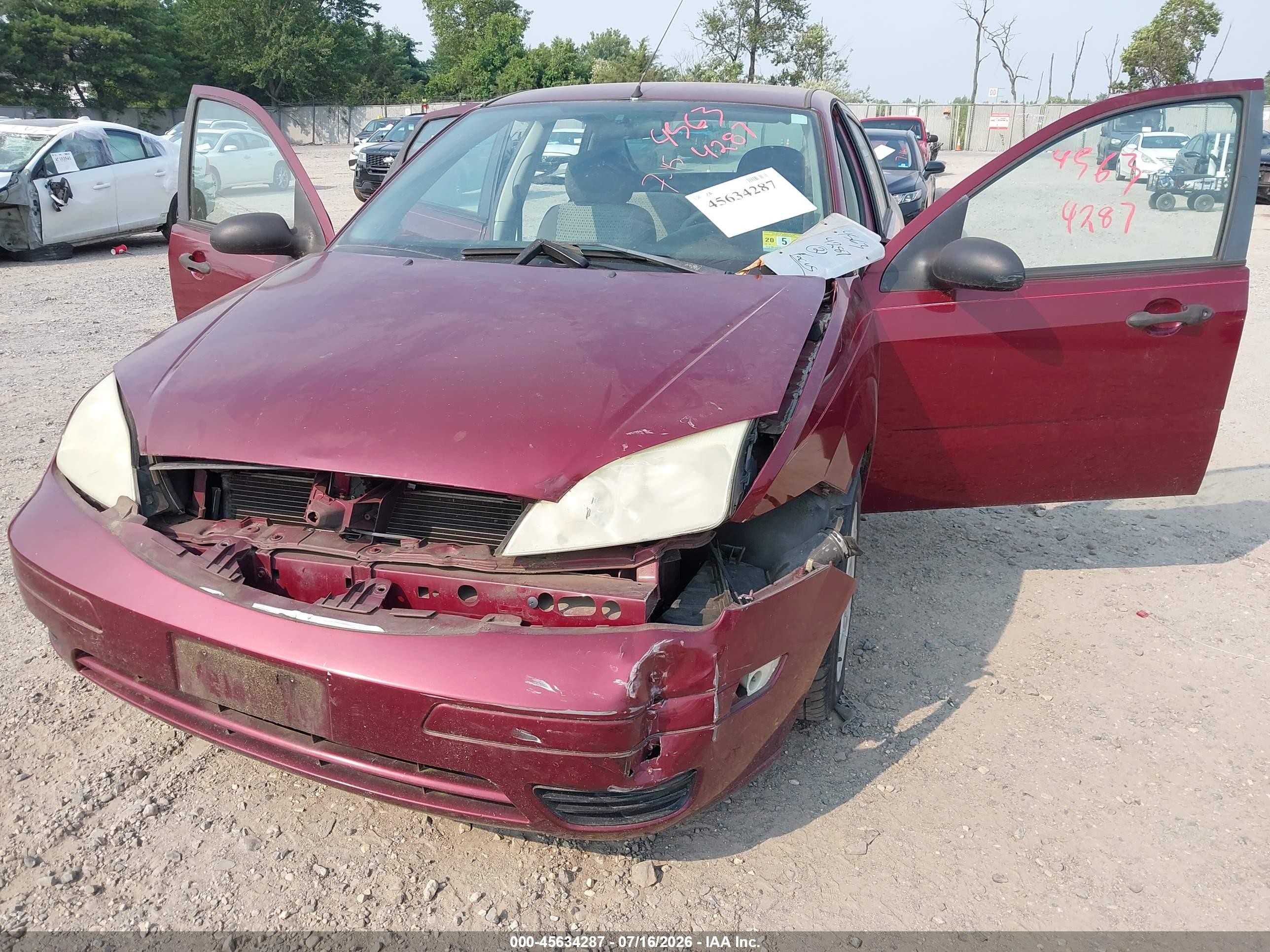 2006 Ford Focus Zx4 Burgundy vin: 1FAFP34N66W164670