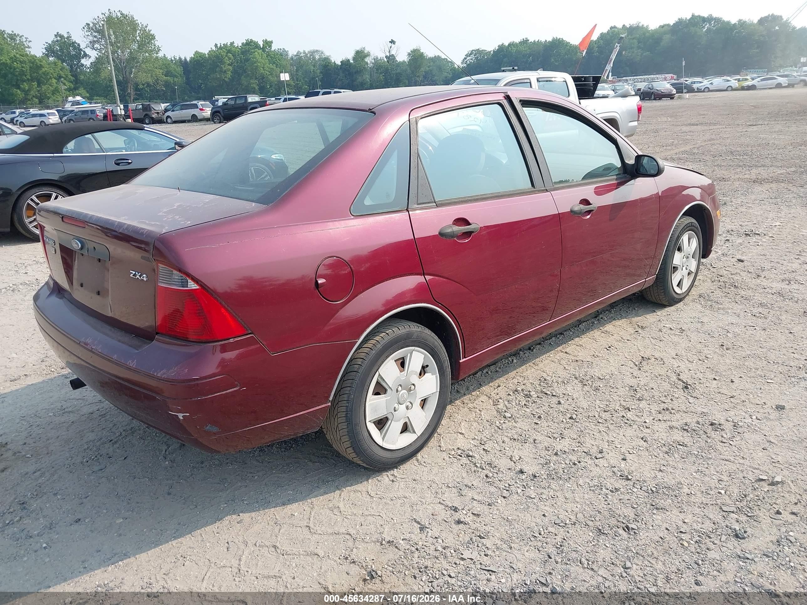 2006 Ford Focus Zx4 Burgundy vin: 1FAFP34N66W164670