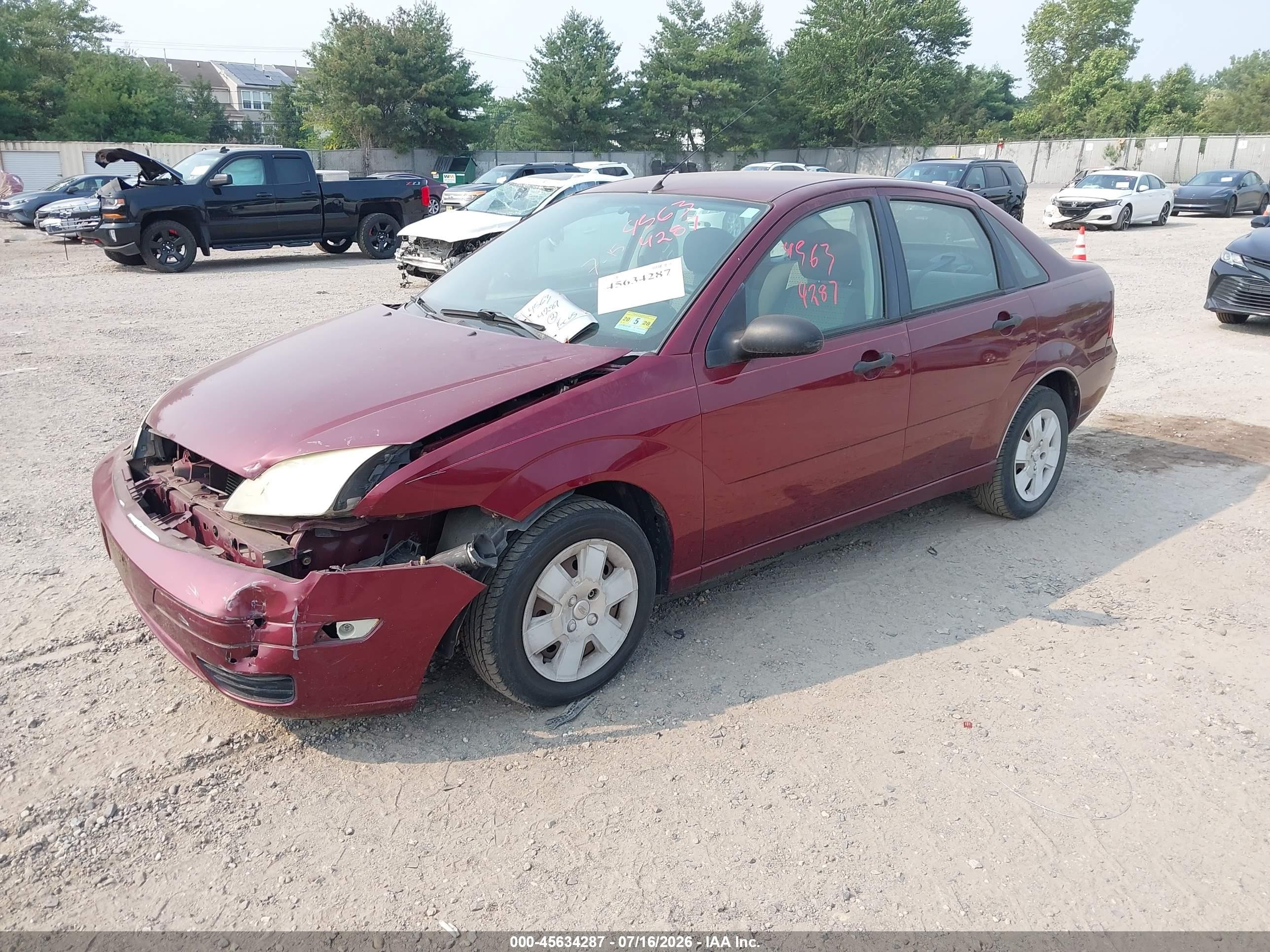2006 Ford Focus Zx4 Burgundy vin: 1FAFP34N66W164670