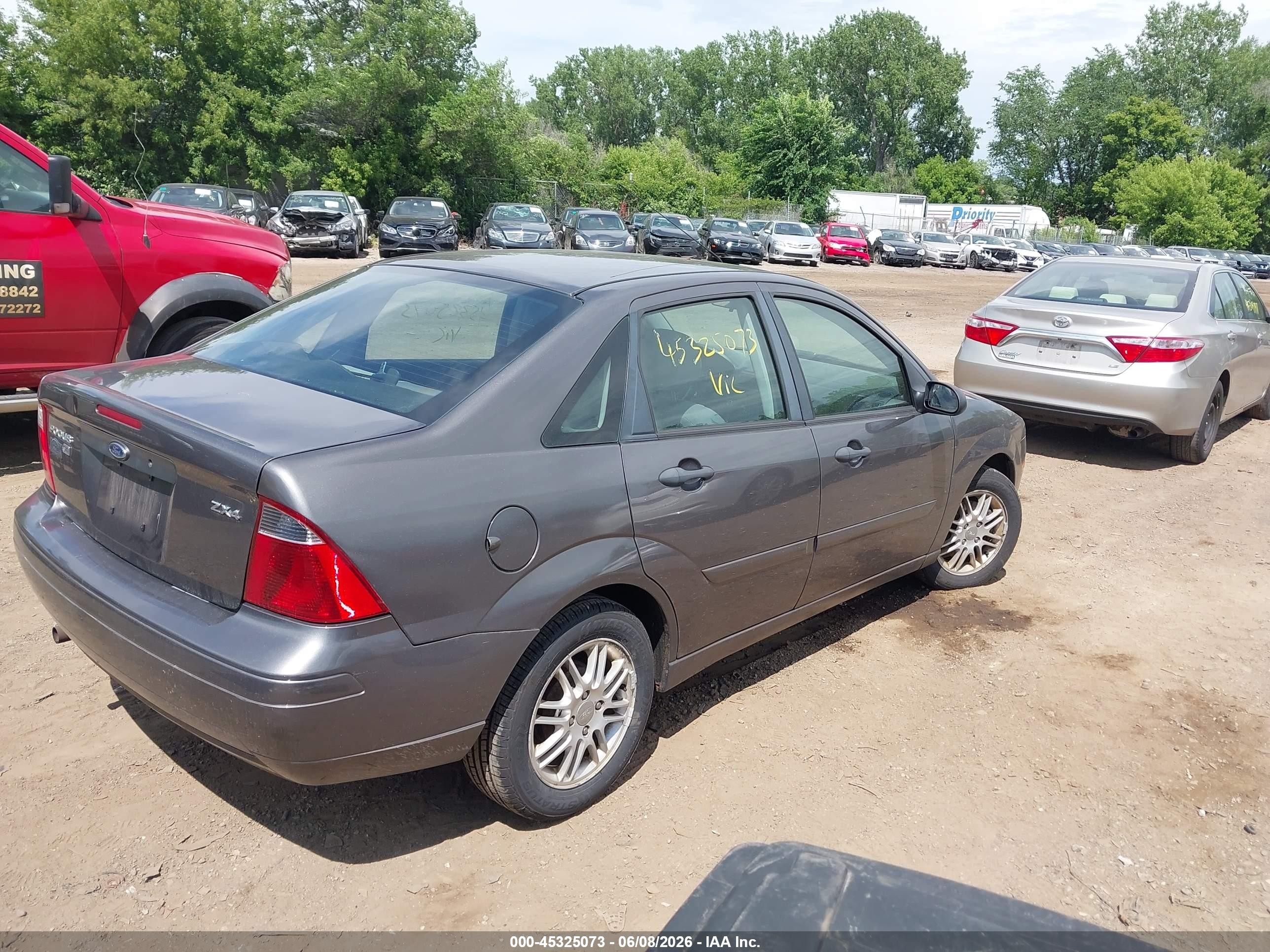 2006 Ford Focus Zx4 Gray vin: 1FAFP34N66W194106