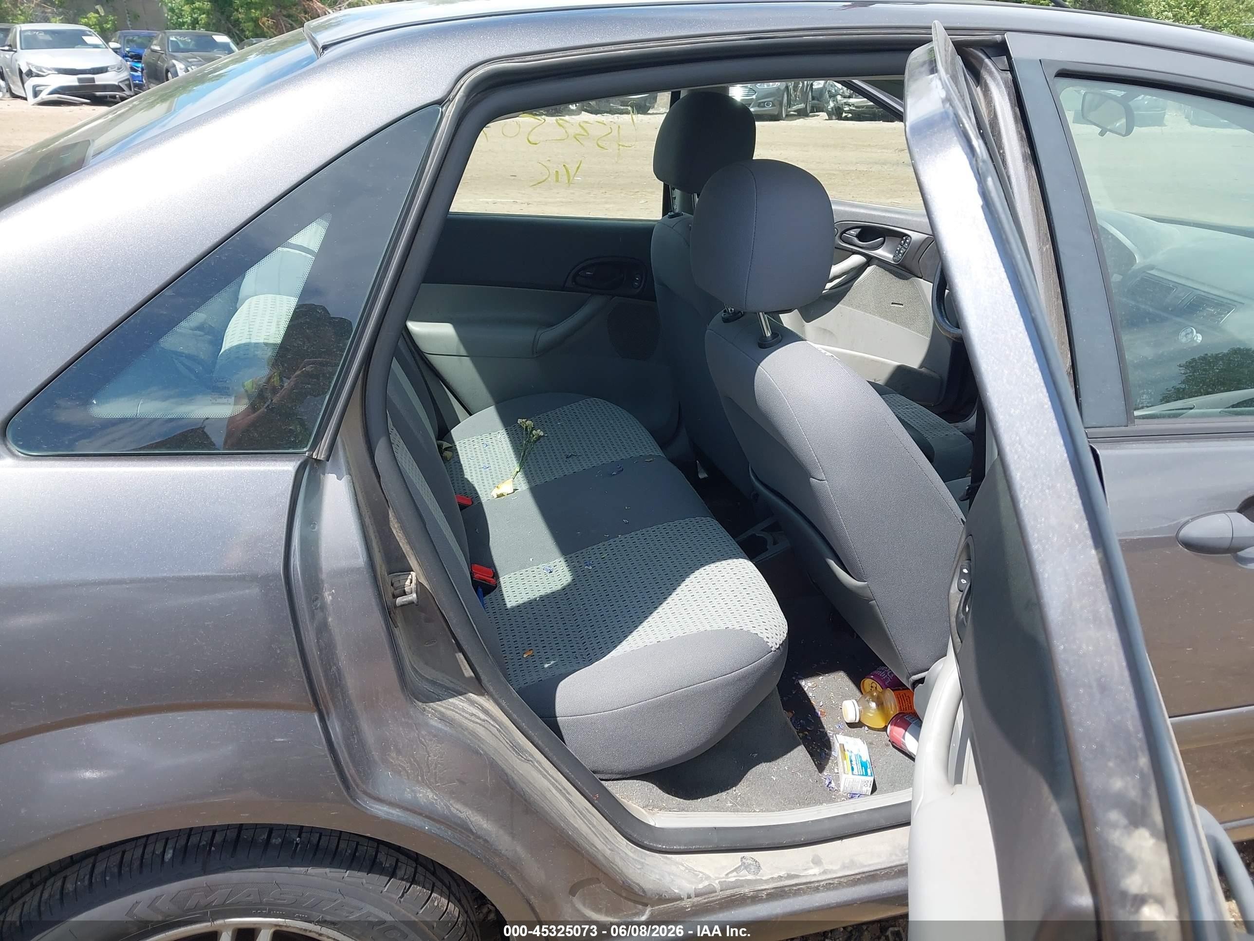 2006 Ford Focus Zx4 Gray vin: 1FAFP34N66W194106