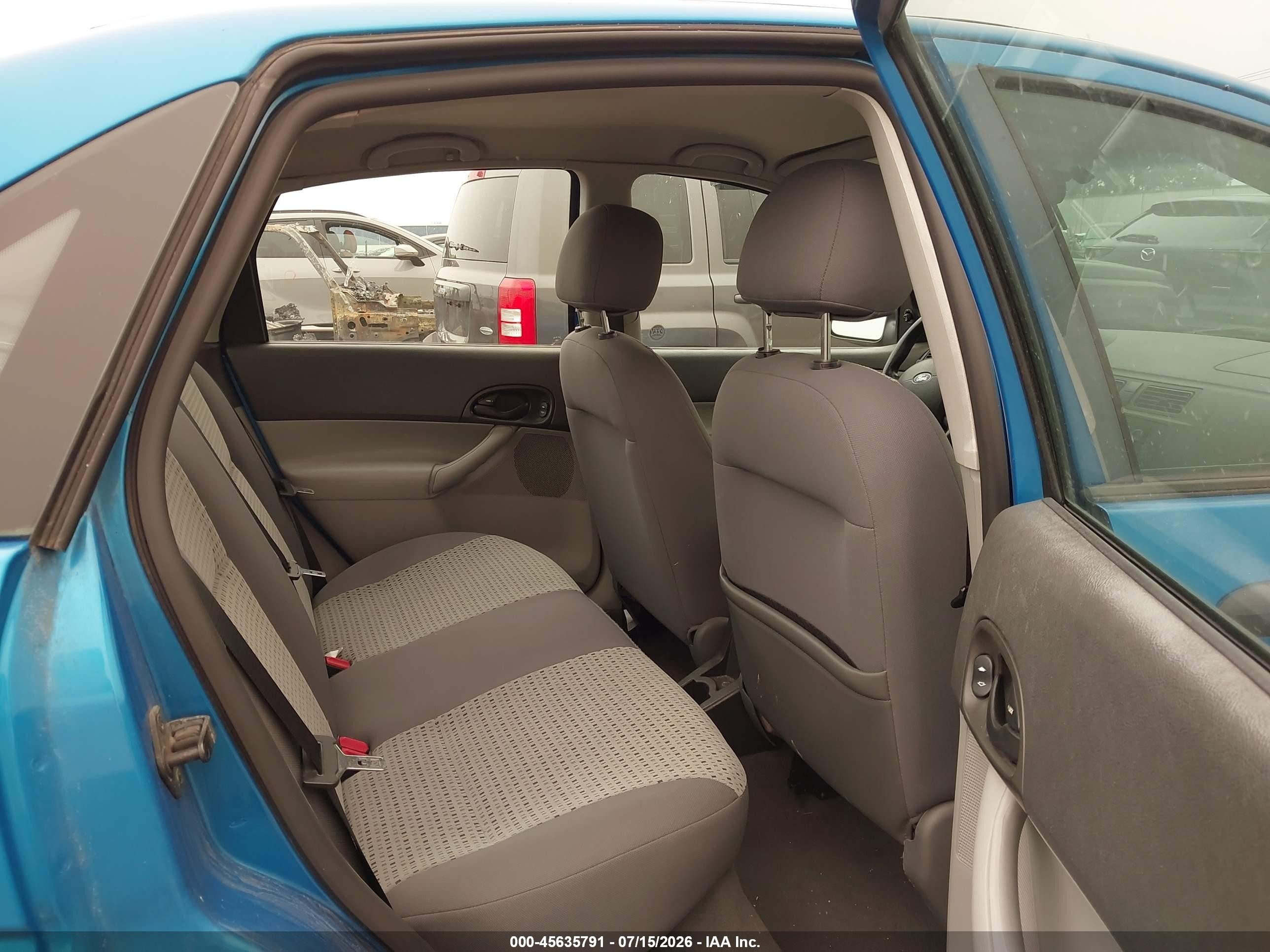 2007 Ford Focus S/se/ses Blue vin: 1FAFP34N67W135851