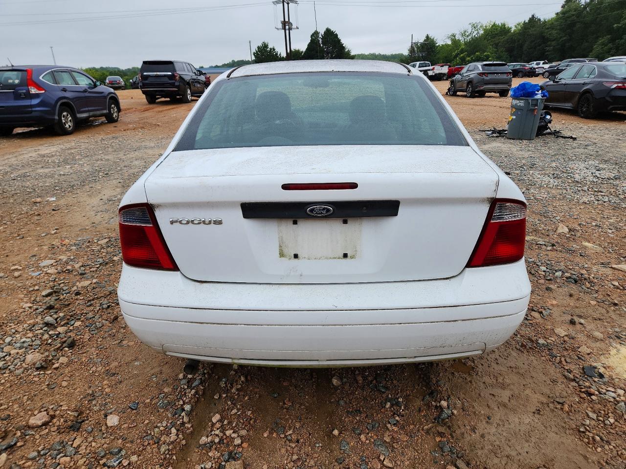 2007 Ford Focus Zx4 White vin: 1FAFP34N67W150561