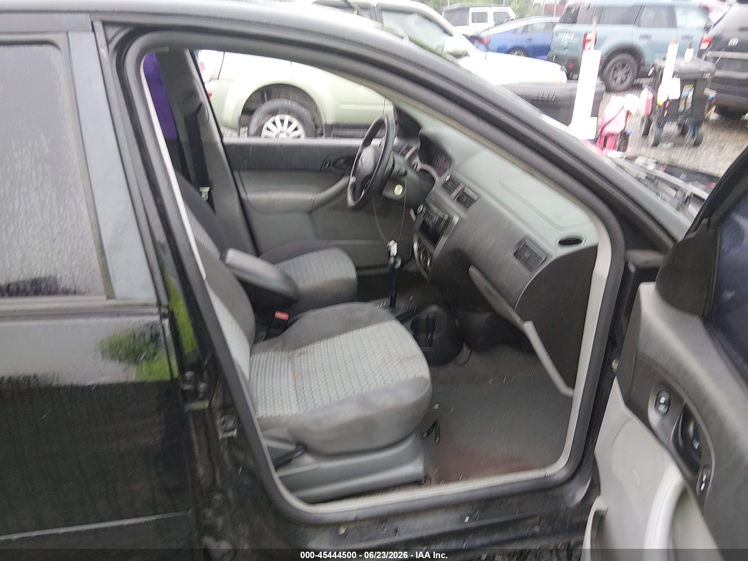 2007 Ford Focus S/se/ses Black vin: 1FAFP34N67W154111