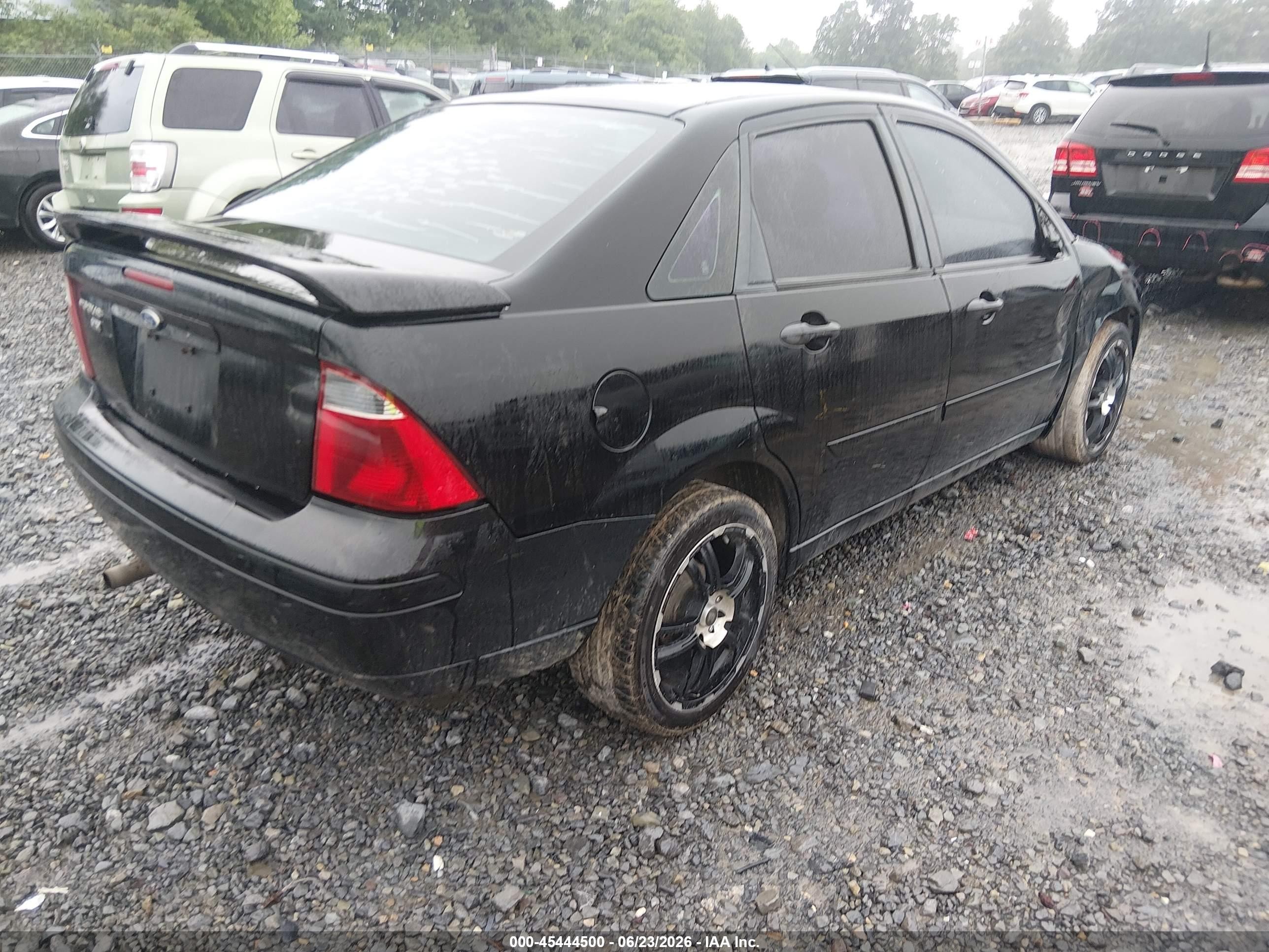 2007 Ford Focus S/se/ses Black vin: 1FAFP34N67W154111