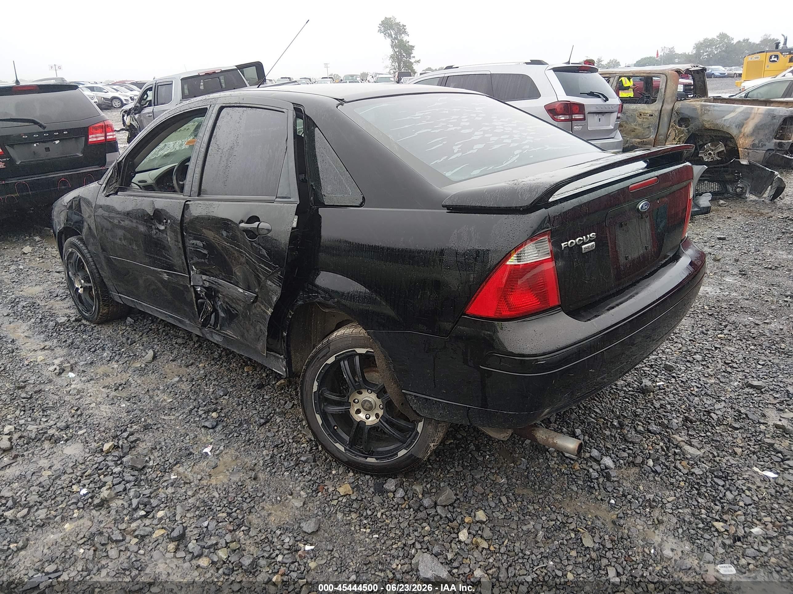 2007 Ford Focus S/se/ses Black vin: 1FAFP34N67W154111