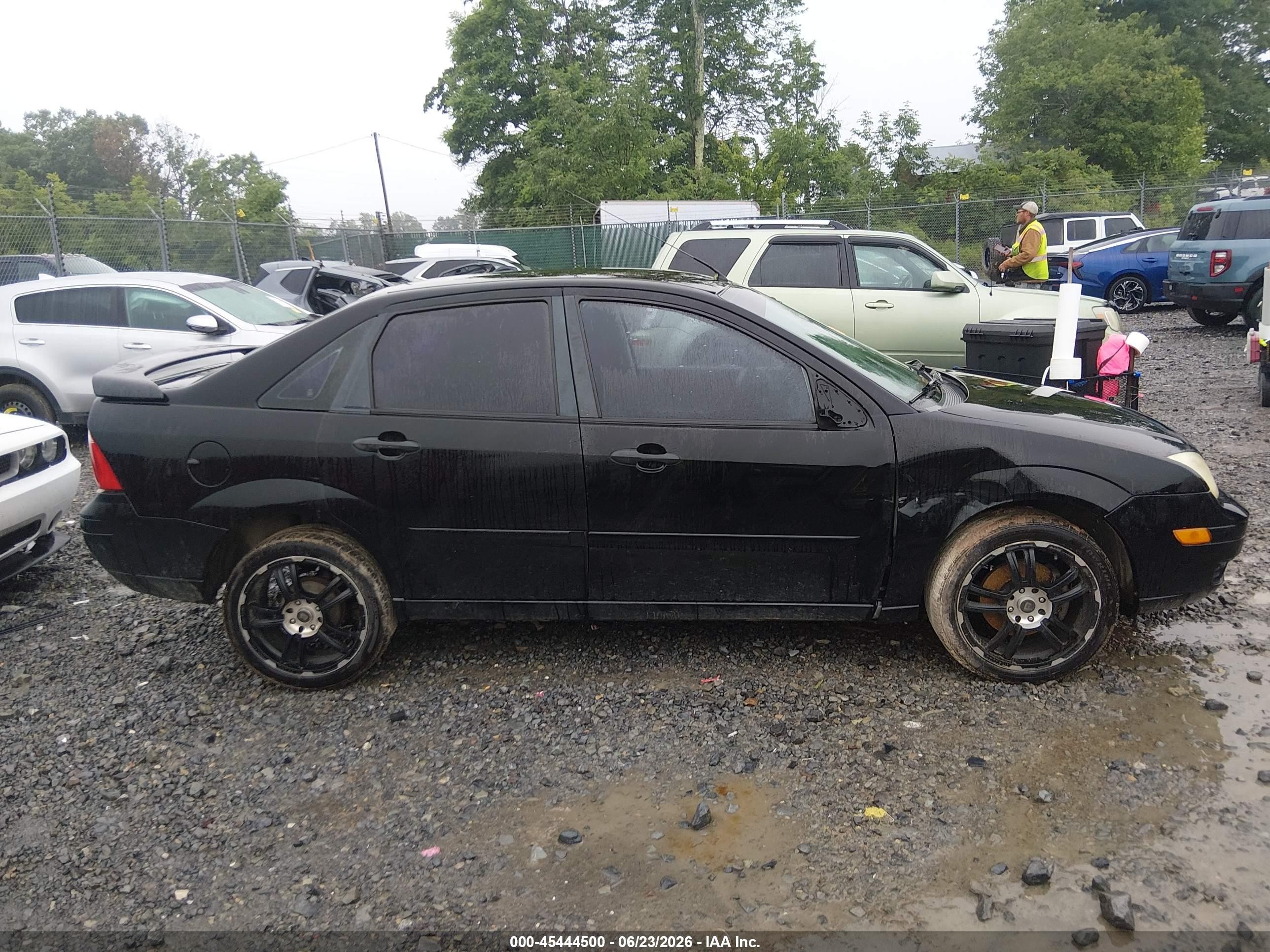 2007 Ford Focus S/se/ses Black vin: 1FAFP34N67W154111
