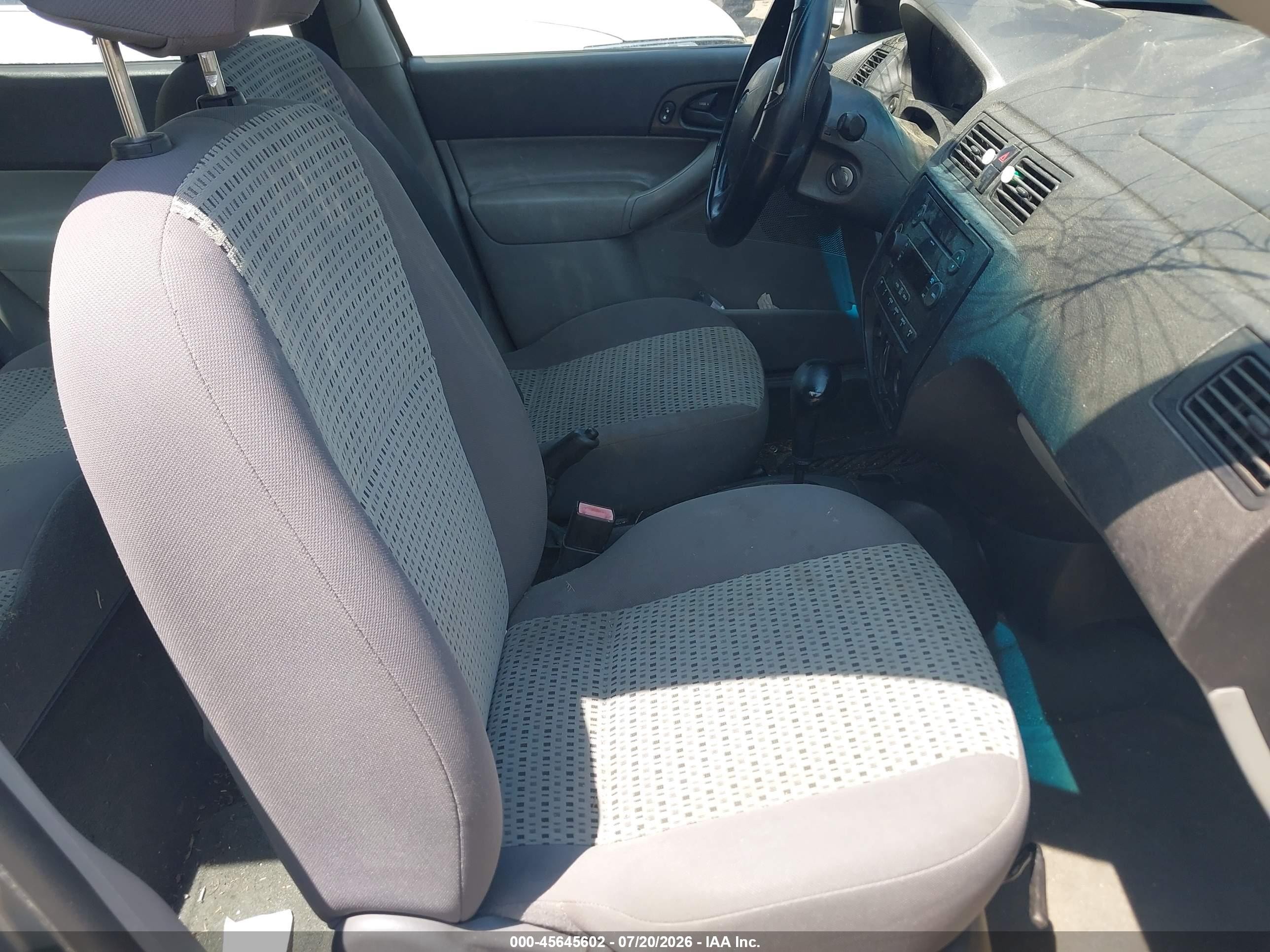 2007 Ford Focus S/se/ses Silver vin: 1FAFP34N67W222908