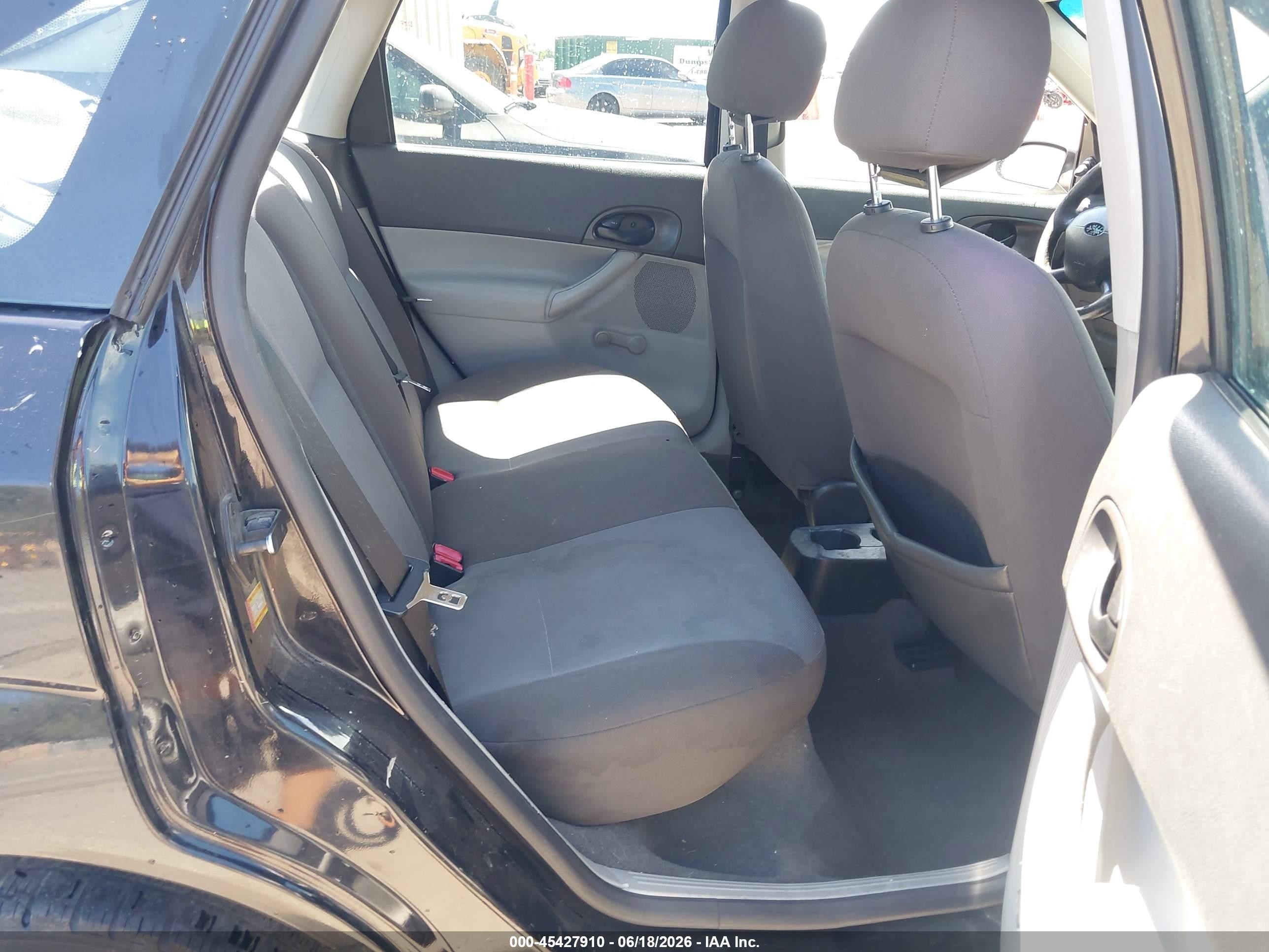 2007 Ford Focus S/se/ses Black vin: 1FAFP34N67W248179