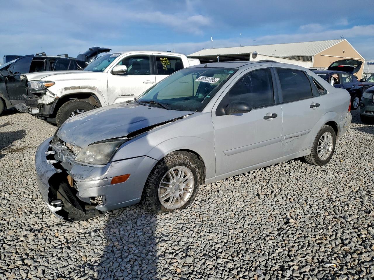 2007 Ford Focus Zx4 Silver vin: 1FAFP34N67W302015