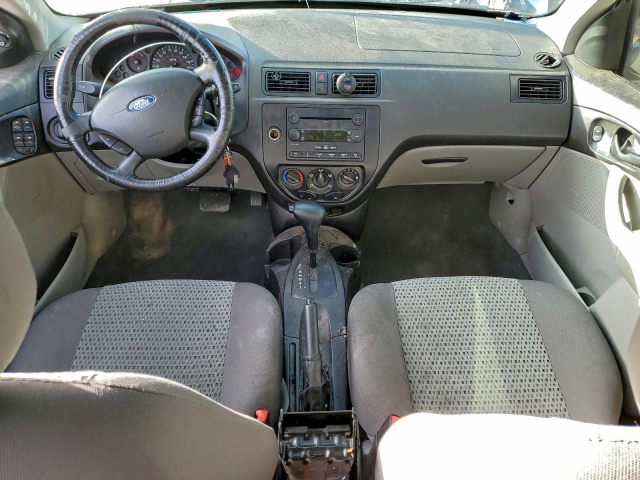 2007 Ford Focus Zx4 Silver vin: 1FAFP34N67W302015