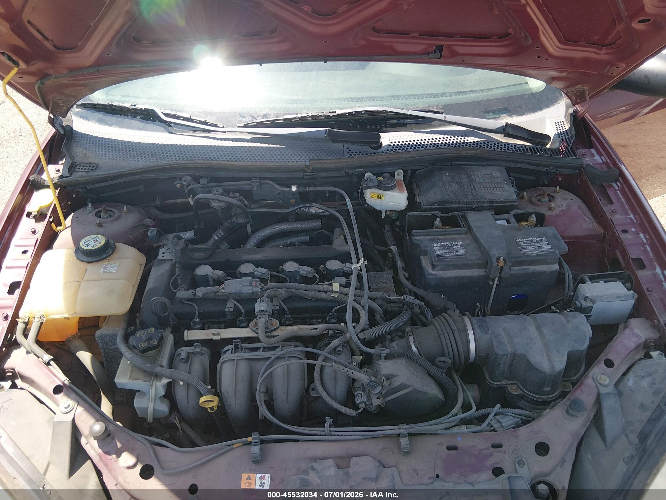 2007 Ford Focus S/se/ses Red vin: 1FAFP34N67W313323