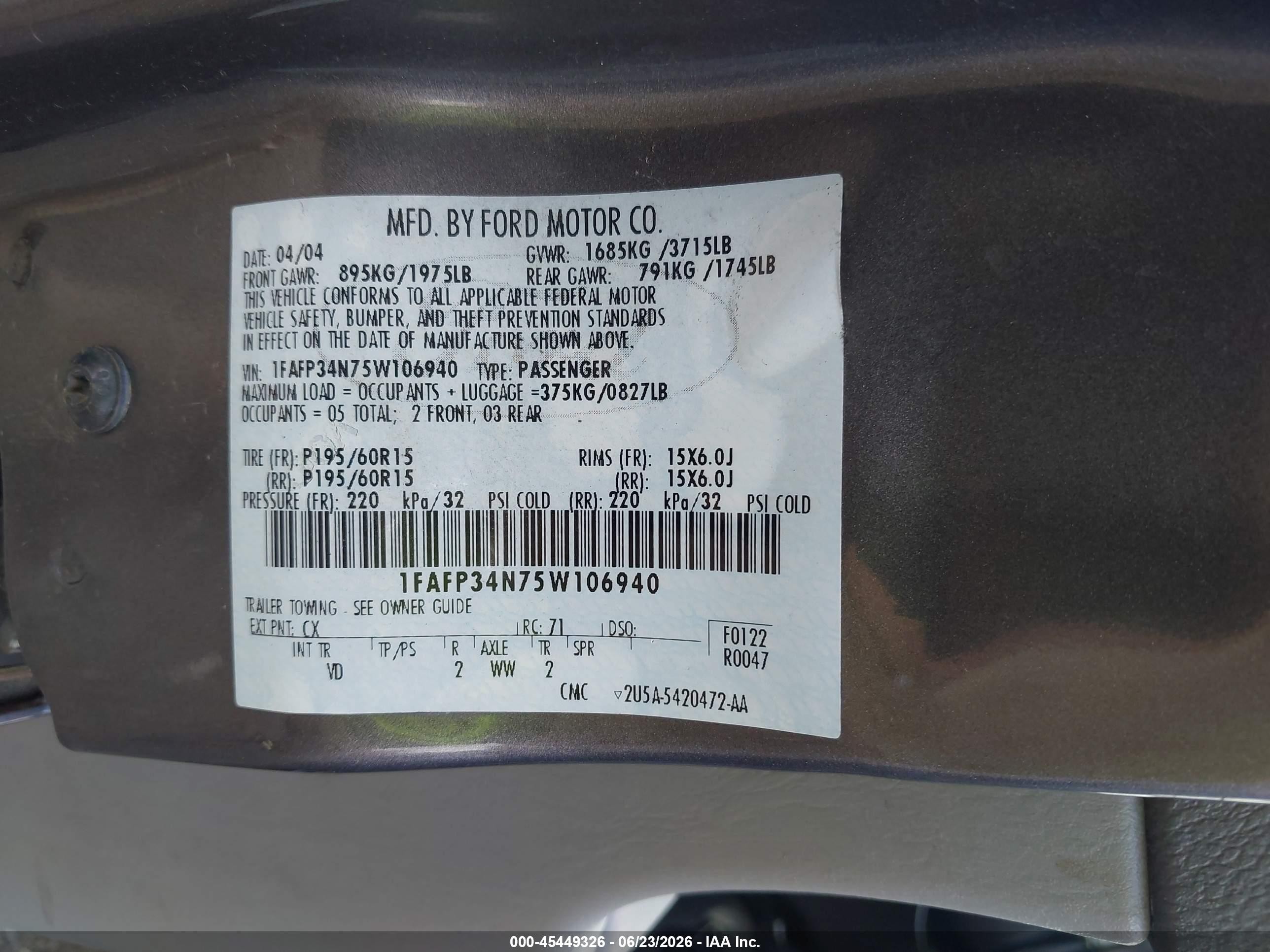2005 Ford Focus Zx4 Gray vin: 1FAFP34N75W106940