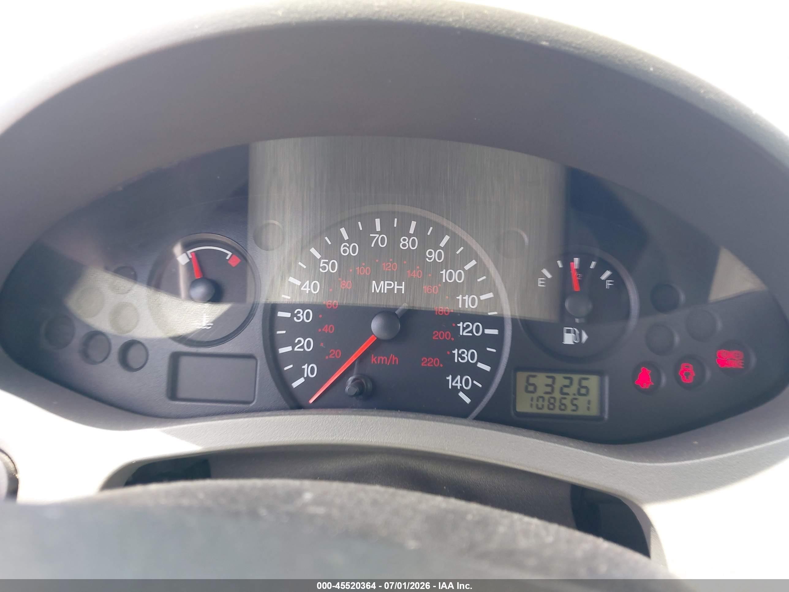 2005 Ford Focus Zx4 Red vin: 1FAFP34N75W109613