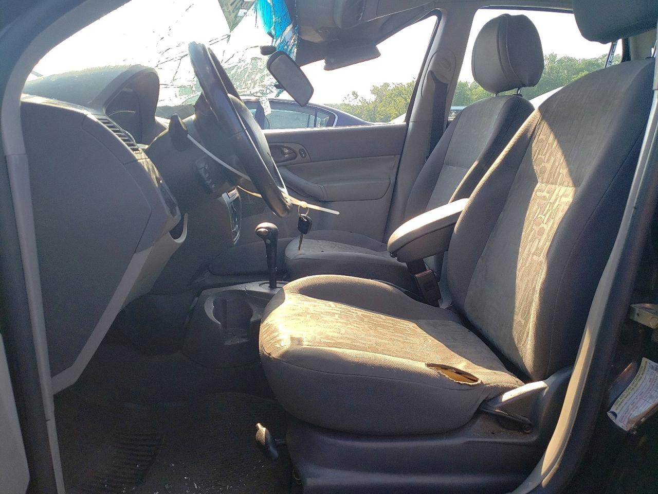 2005 Ford Focus Zx4 Black vin: 1FAFP34N75W172372