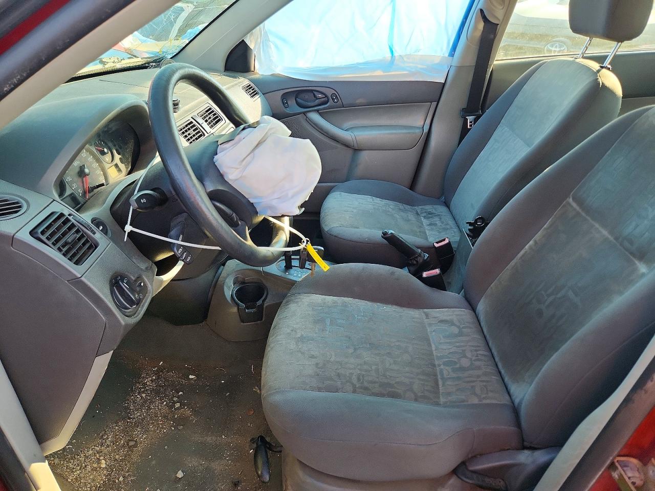 2005 Ford Focus Zx4 Burgundy vin: 1FAFP34N75W178320