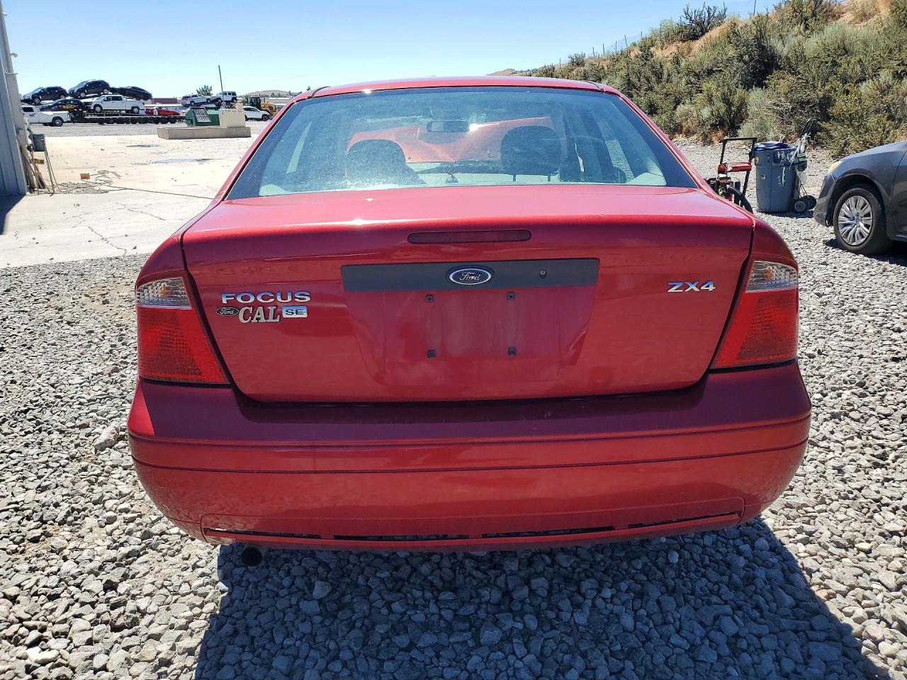 2005 Ford Focus Zx4 Burgundy vin: 1FAFP34N75W178320