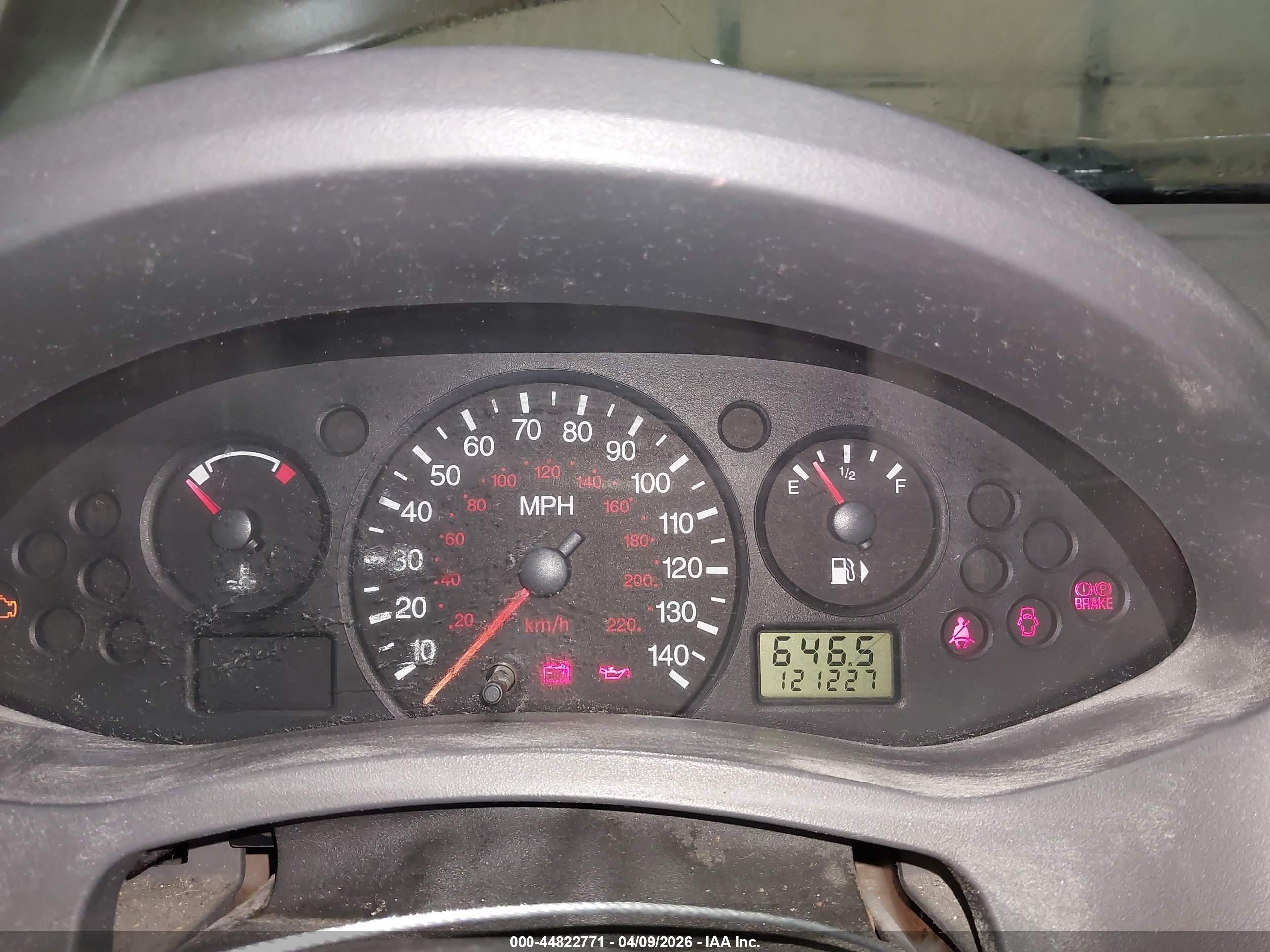 2005 Ford Focus Zx4 Gray vin: 1FAFP34N75W230304