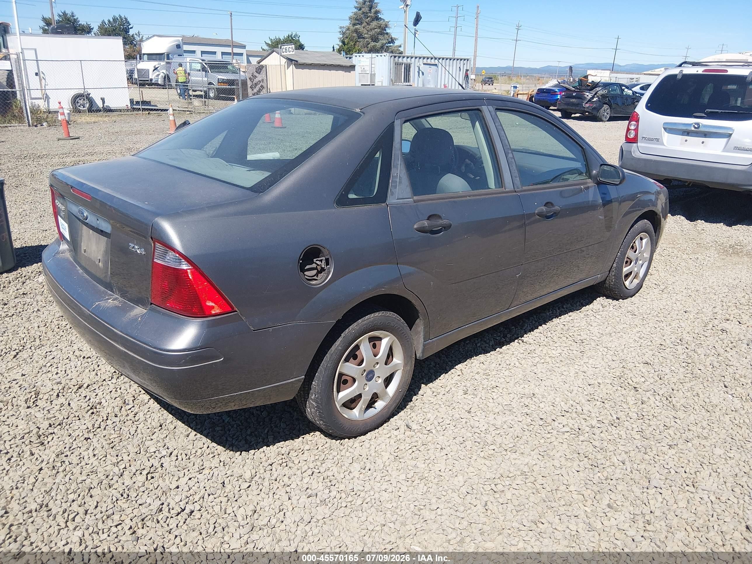 2005 Ford Focus Zx4 Black vin: 1FAFP34N75W234840
