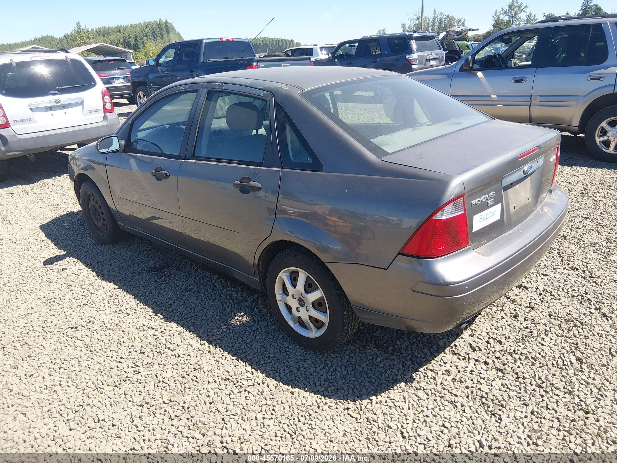 2005 Ford Focus Zx4 Black vin: 1FAFP34N75W234840