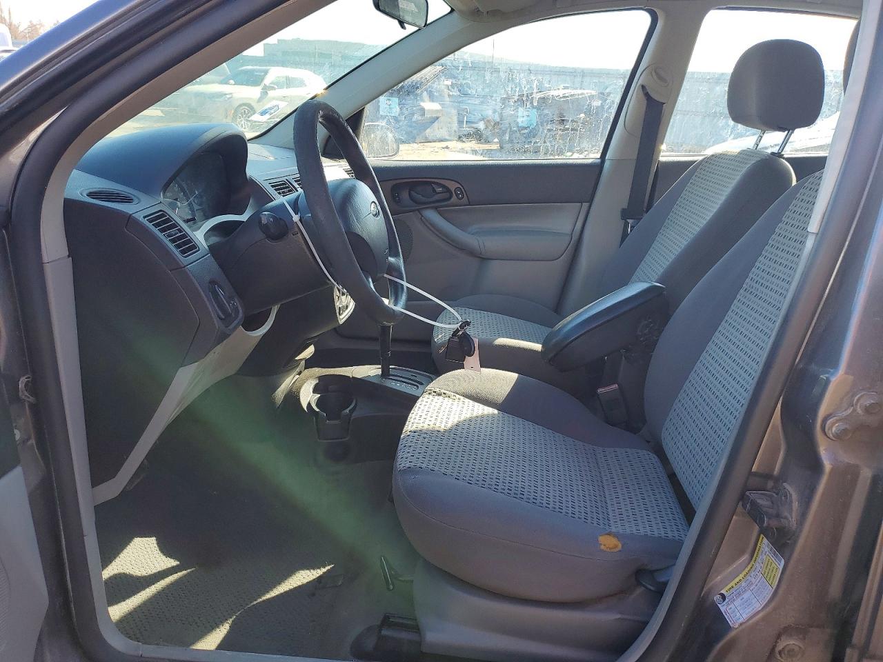 2007 Ford Focus Zx4 Серый vin: 1FAFP34N77W241855