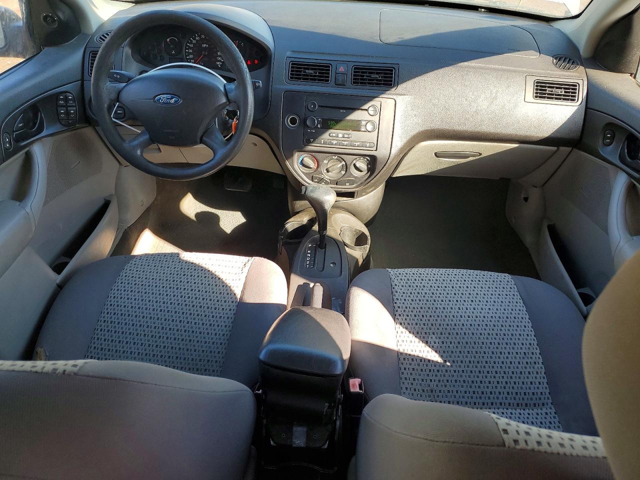 2007 Ford Focus Zx4 Серый vin: 1FAFP34N77W241855